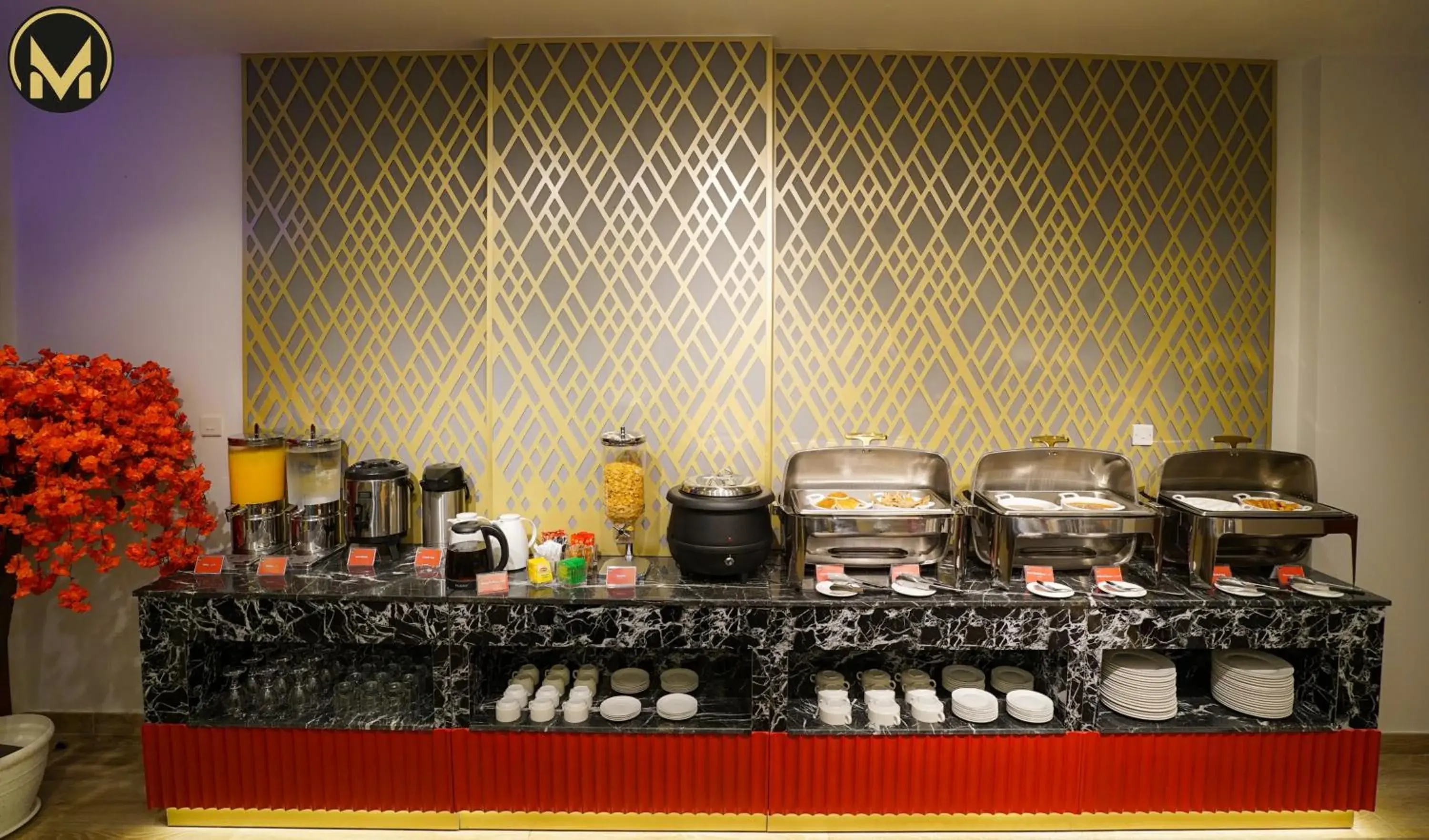 Restaurant/places to eat in Muscat Express Hotel Restaurant/places to eat in Muscat Express Hotel