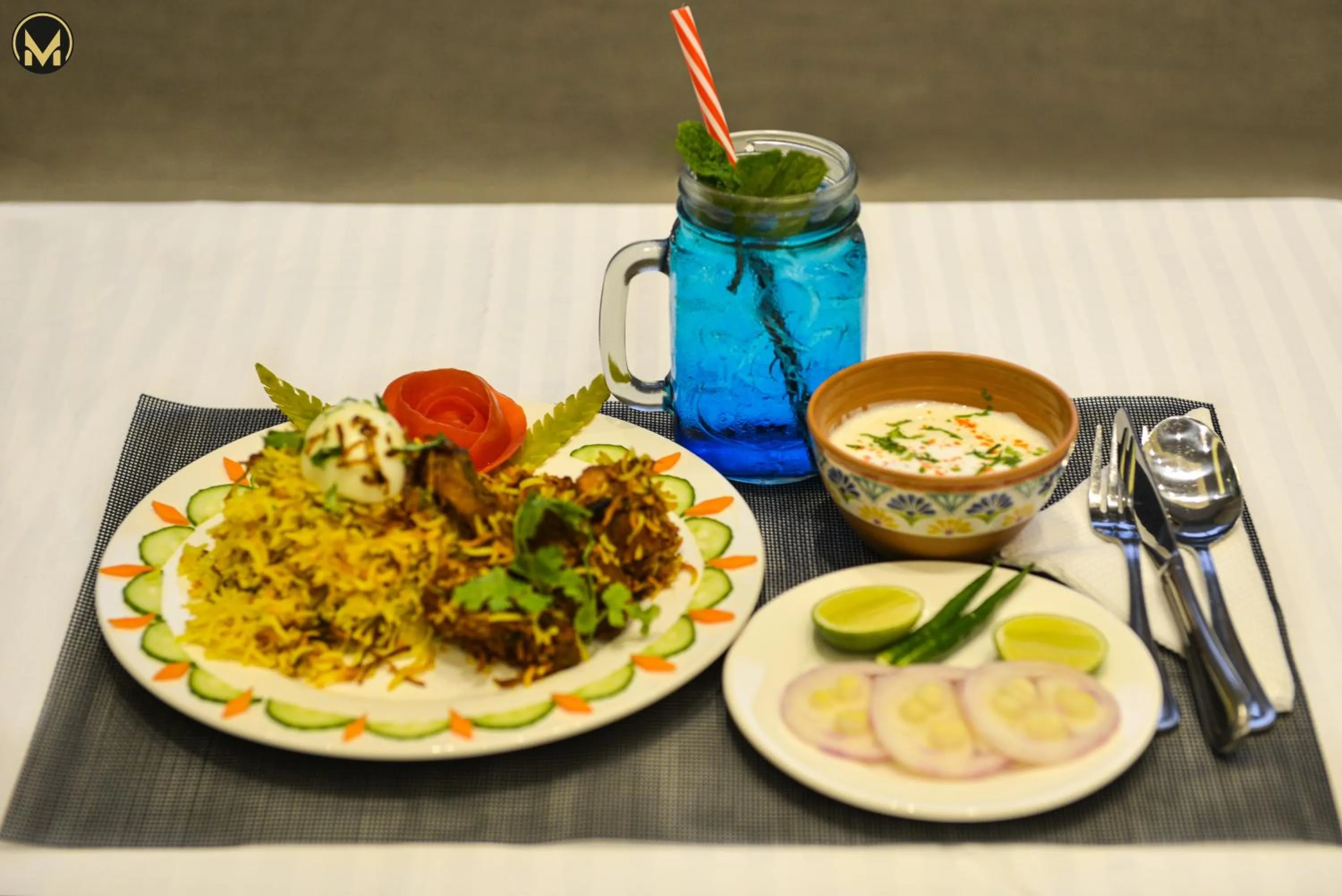 Restaurant/places to eat in Muscat Express Hotel