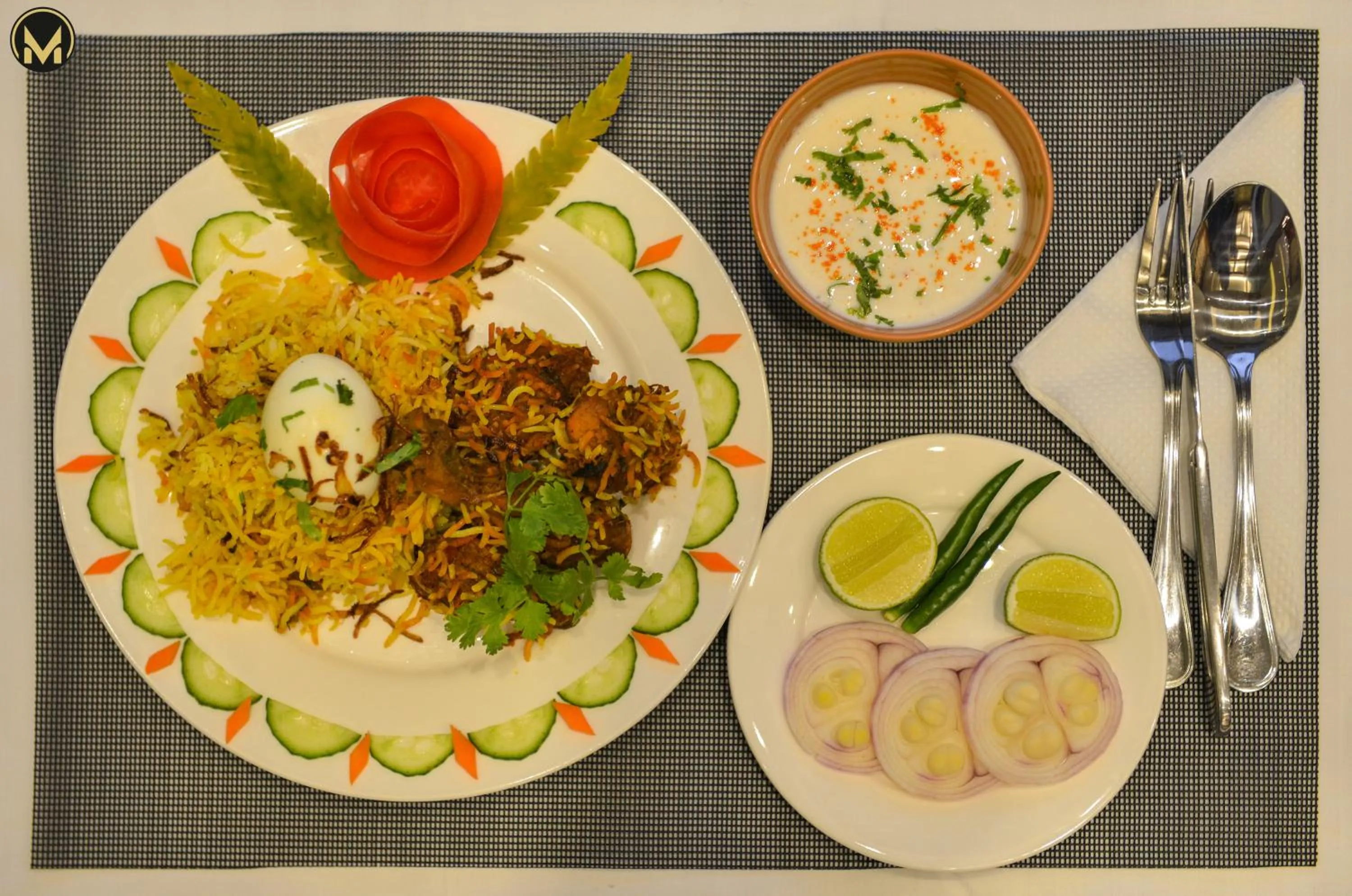 Restaurant/places to eat in Muscat Express Hotel