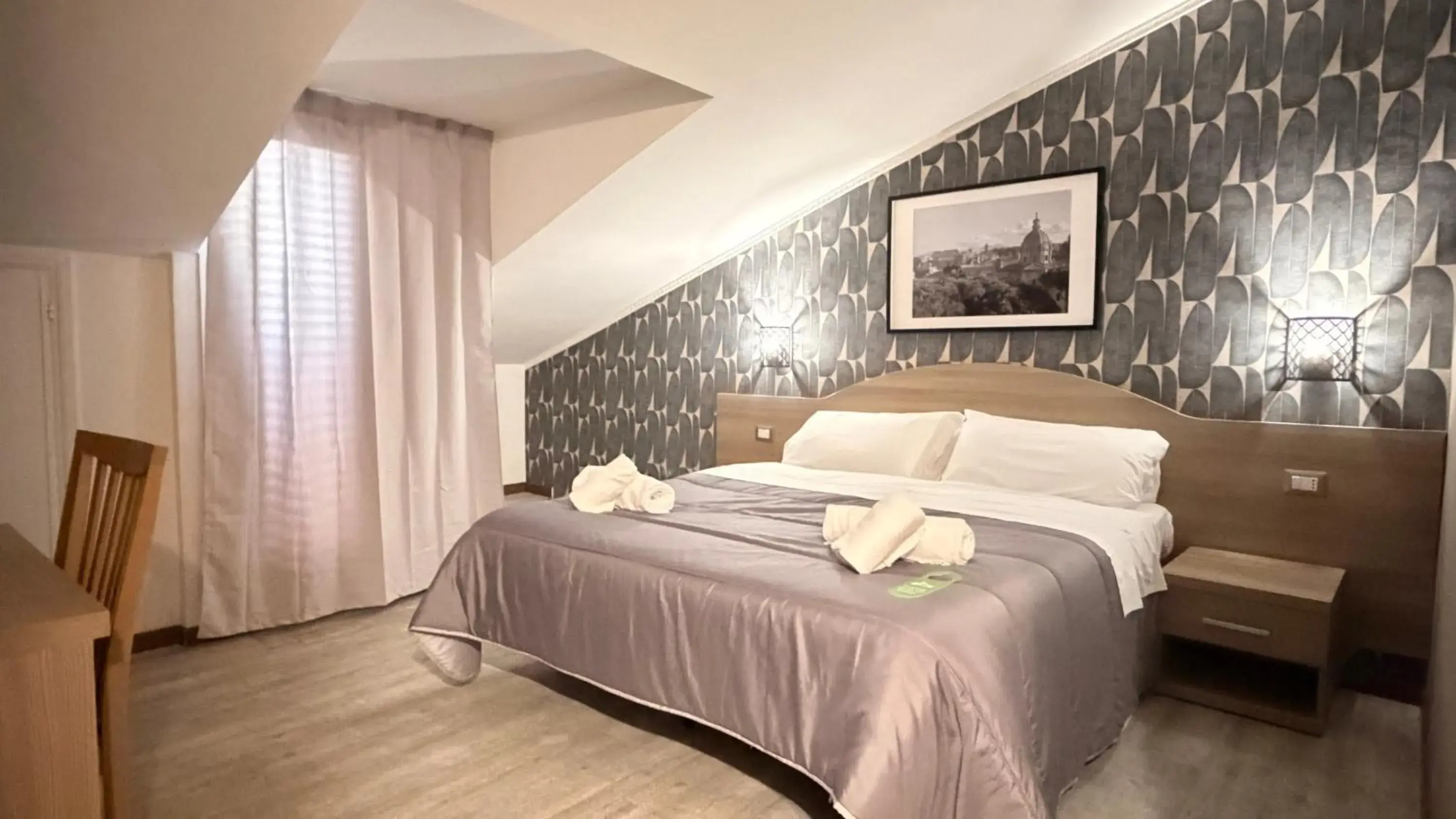 Photo of the whole room, Bed in Hotel Concorde Photo of the whole room, Bed in Hotel Concorde