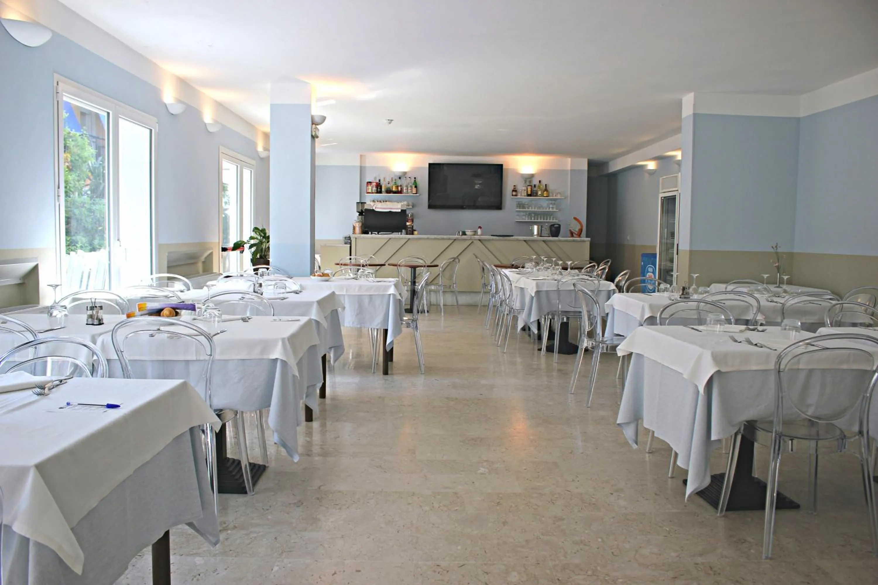 Restaurant/places to eat in Hotel Delle Rose