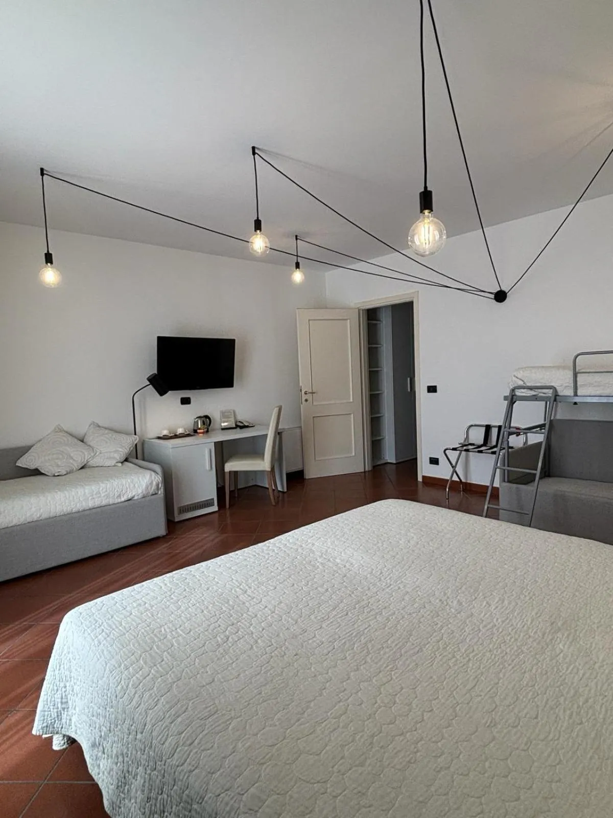 Bedroom, Bed in Hotel Delle Rose