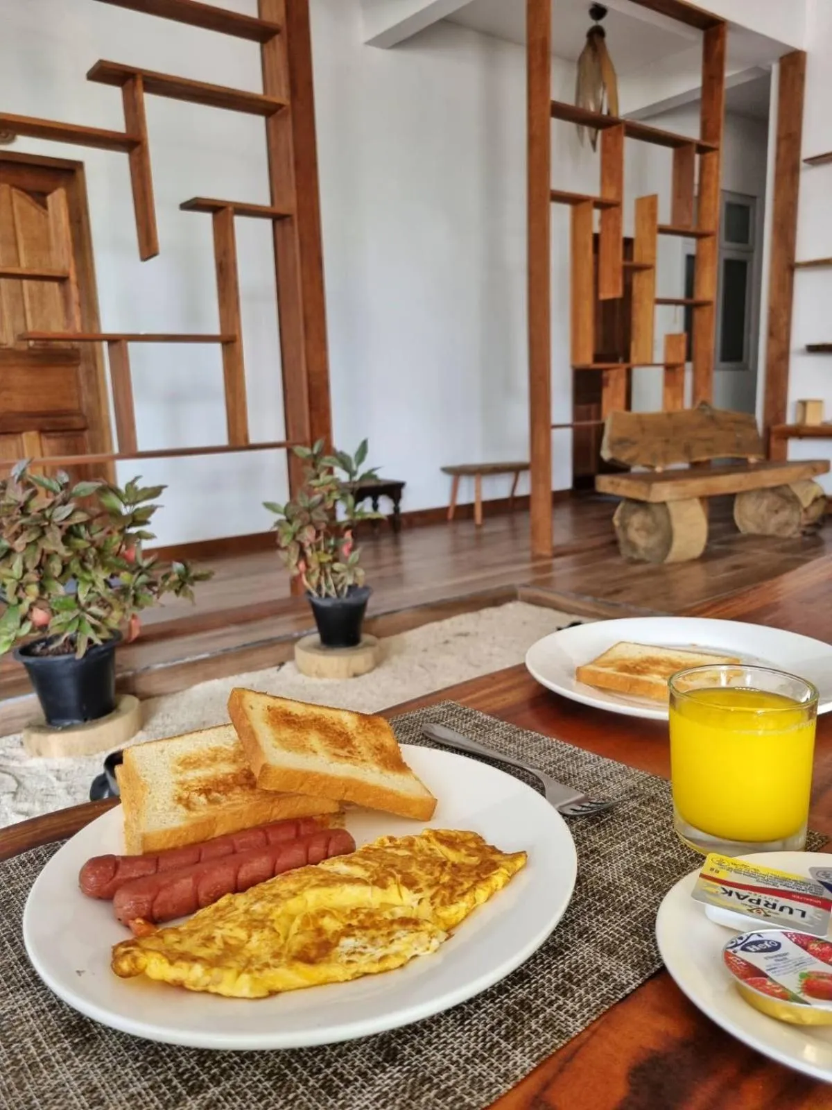 Breakfast in Dhoadhi Retreat