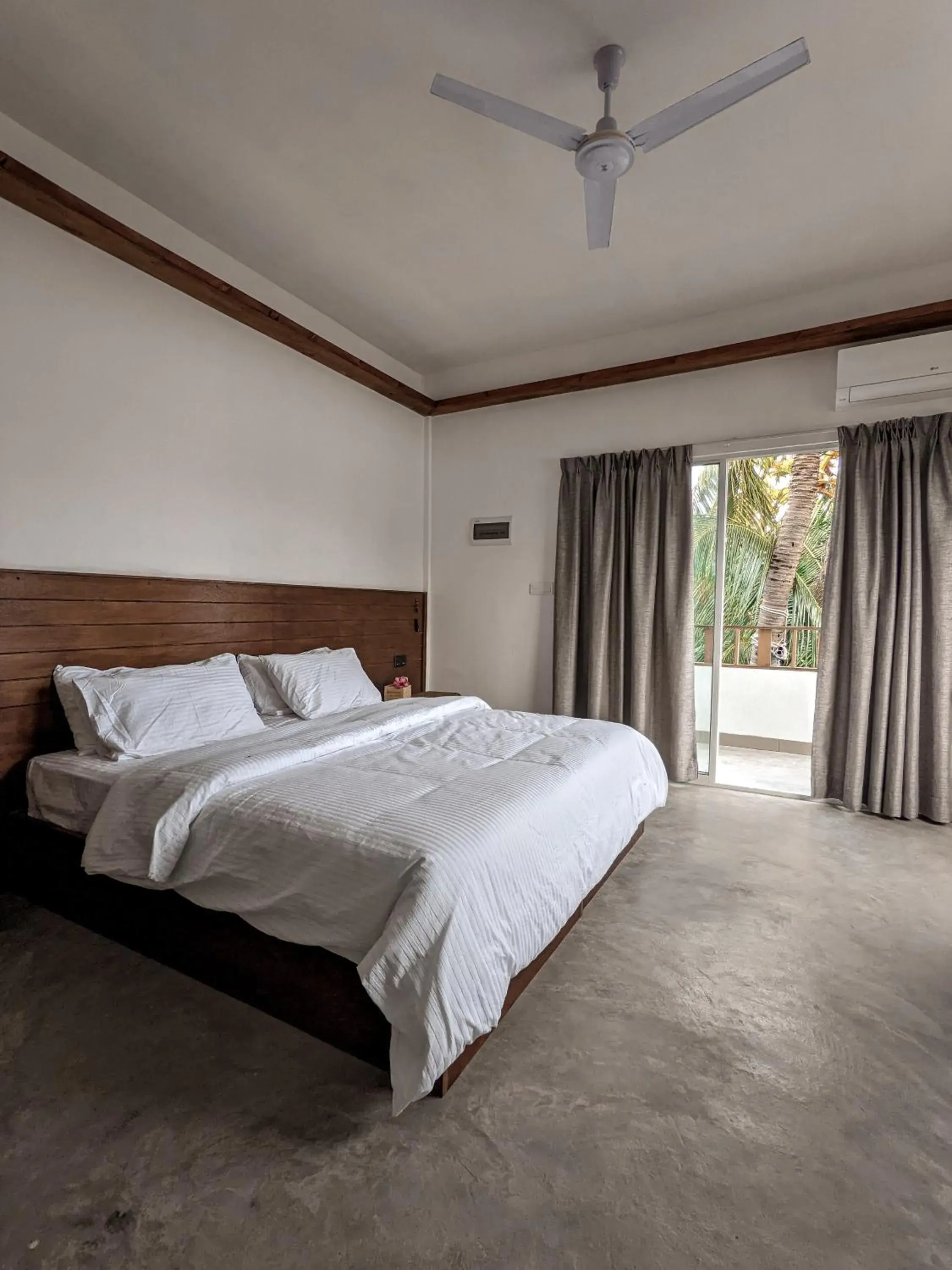 Photo of the whole room, Bed in Dhoadhi Retreat Photo of the whole room, Bed in Dhoadhi Retreat