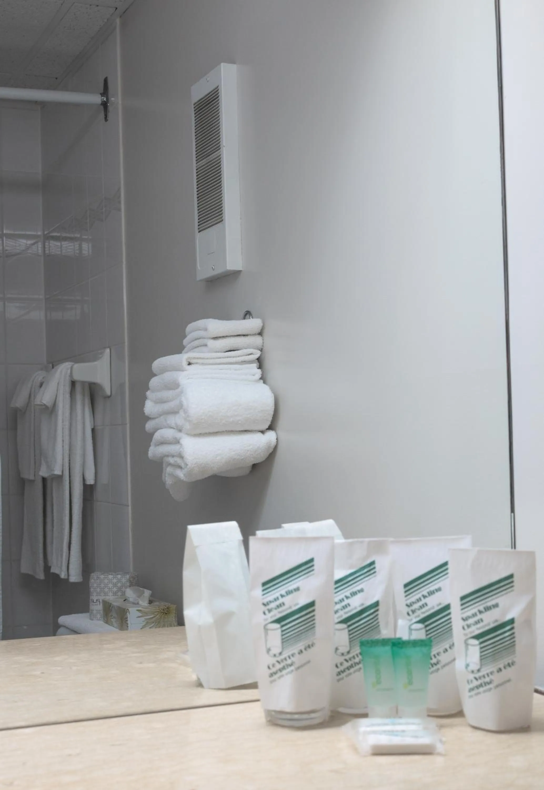 Bathroom in Hôtel Matha