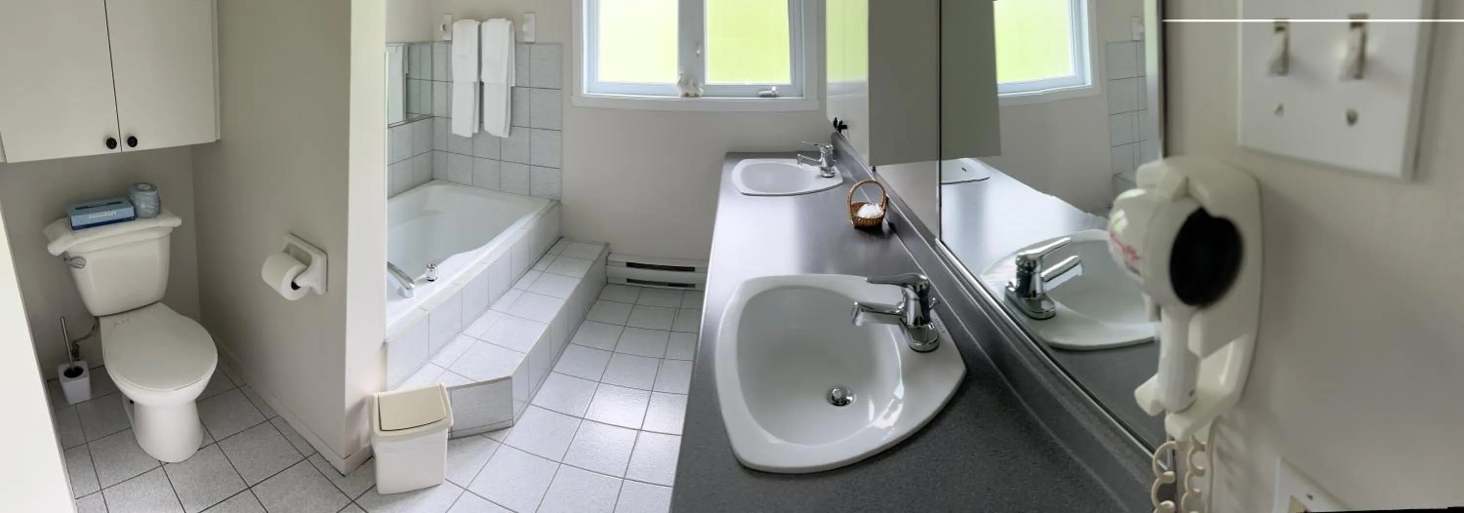 Bathroom in Hôtel Matha