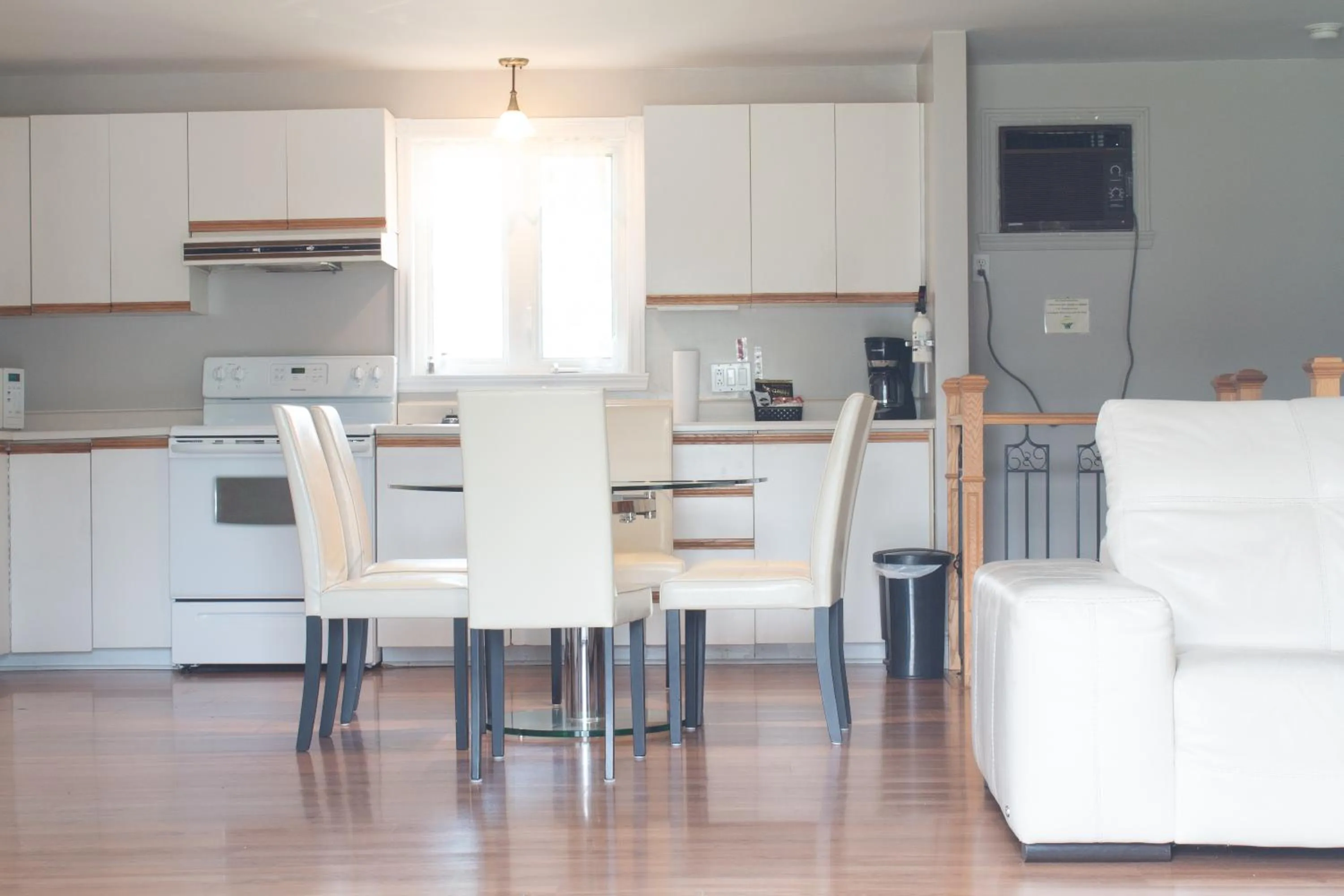 kitchen in Hôtel Matha