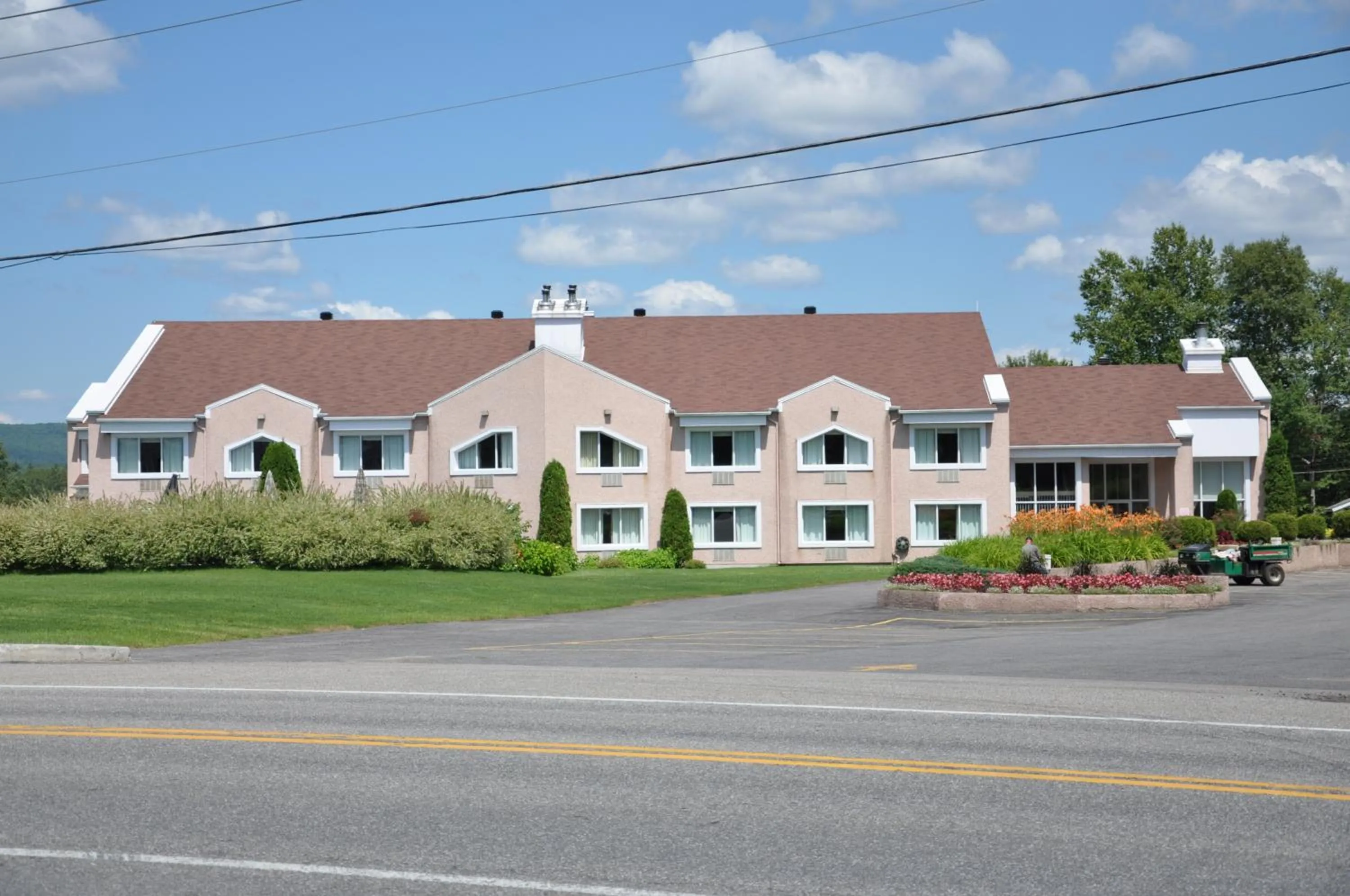 Property building in Hôtel Matha