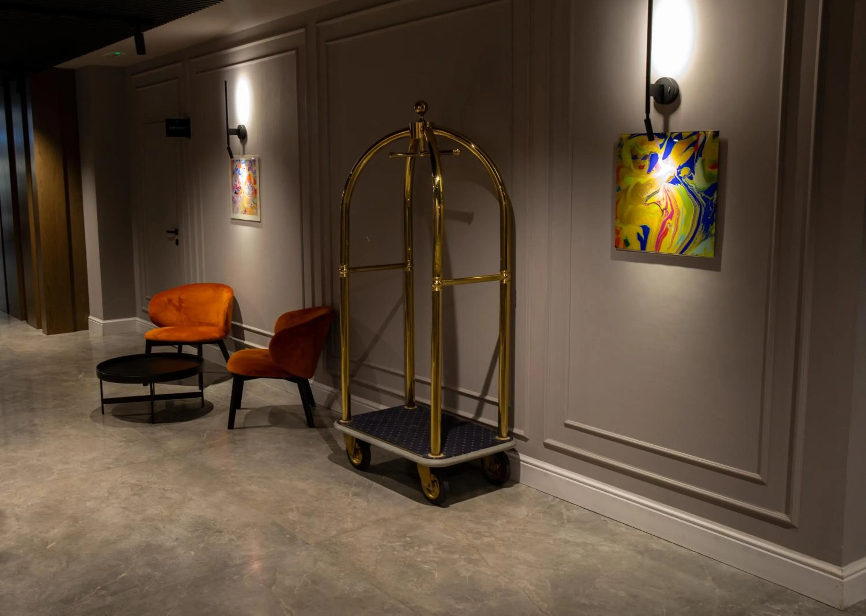 Lobby or reception in Bel Sito Hotel Due Torri