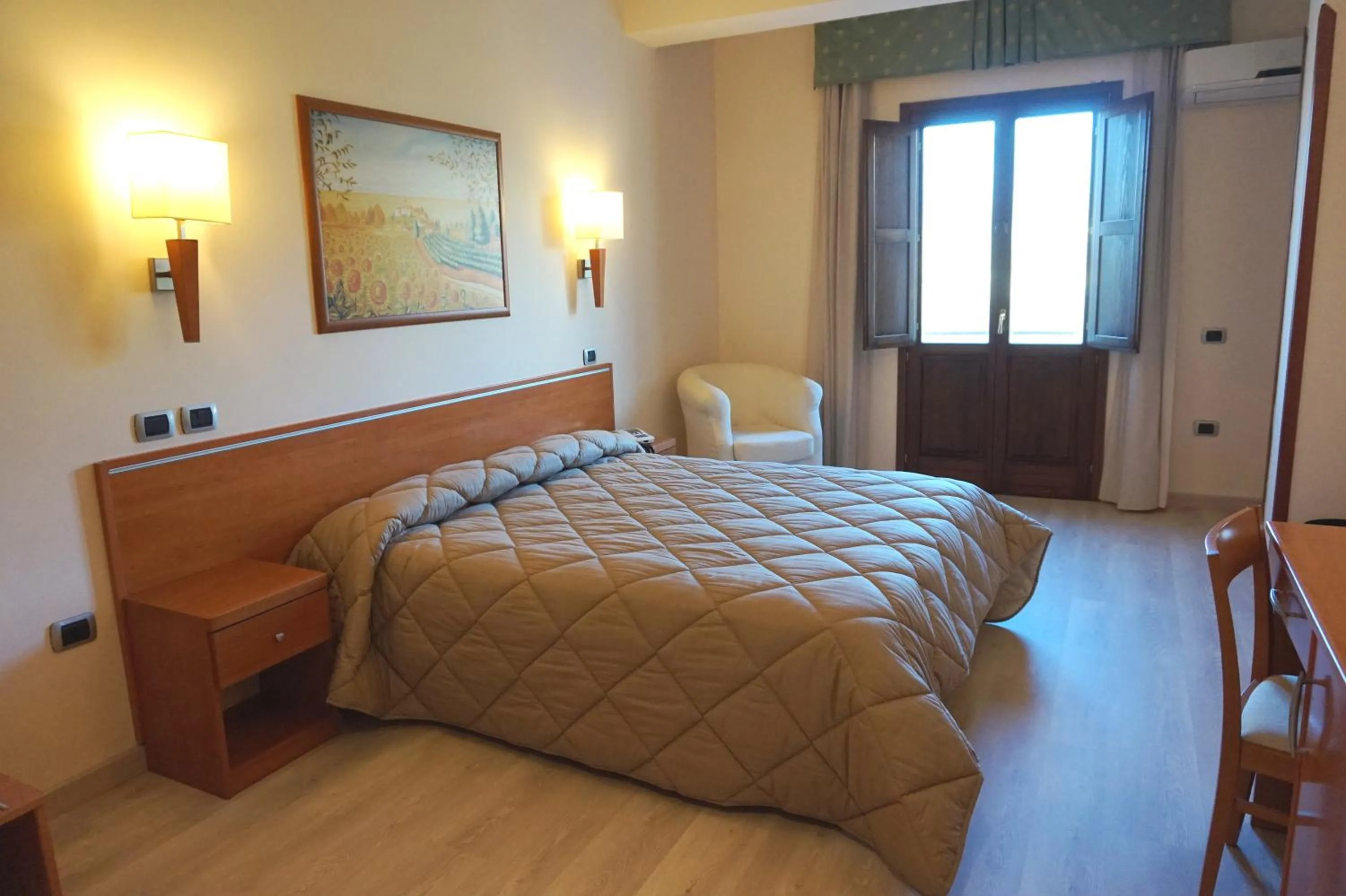 Bedroom, Bed in Bel Sito Hotel Due Torri