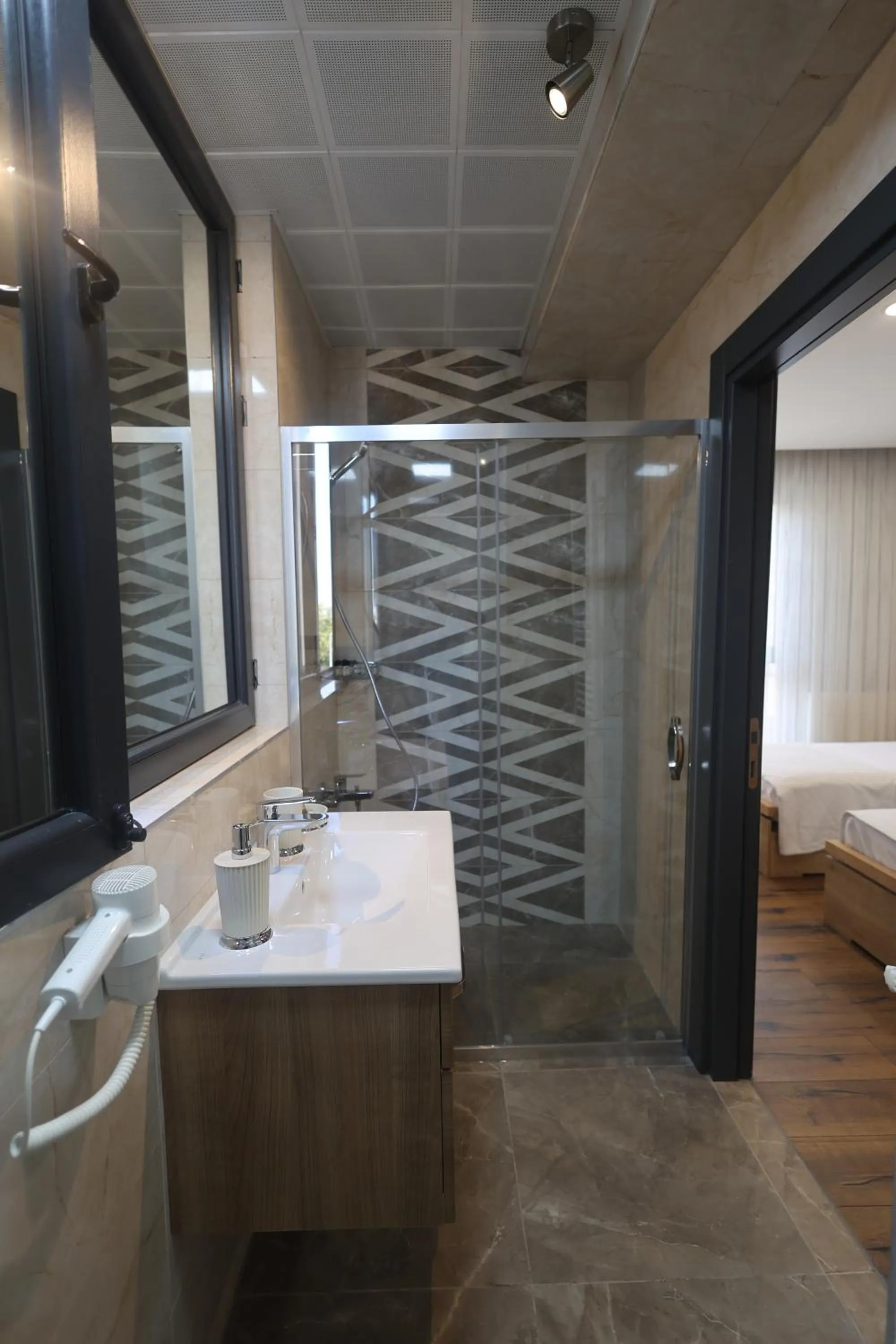 Bathroom, Bed in Taşliman Otel