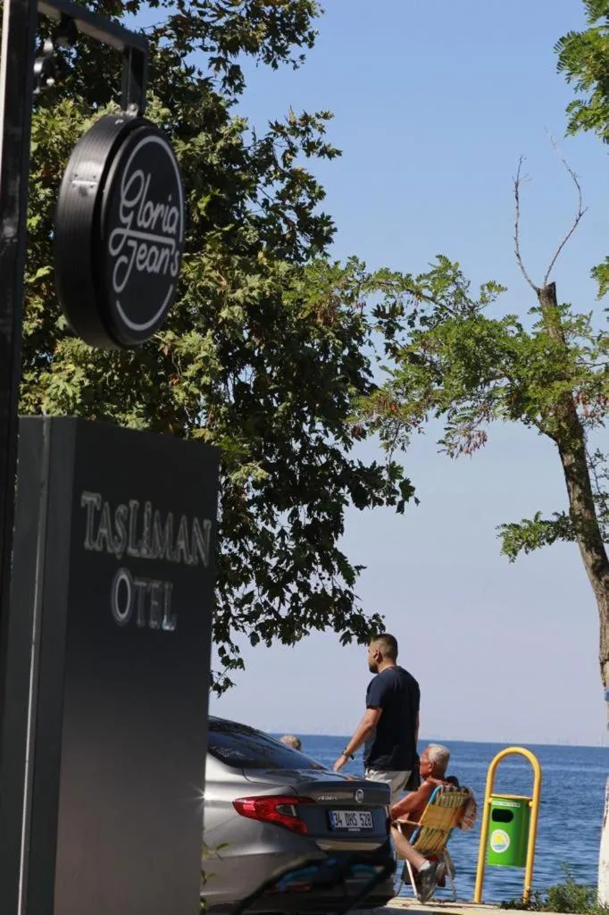 Sea view in Taşliman Otel