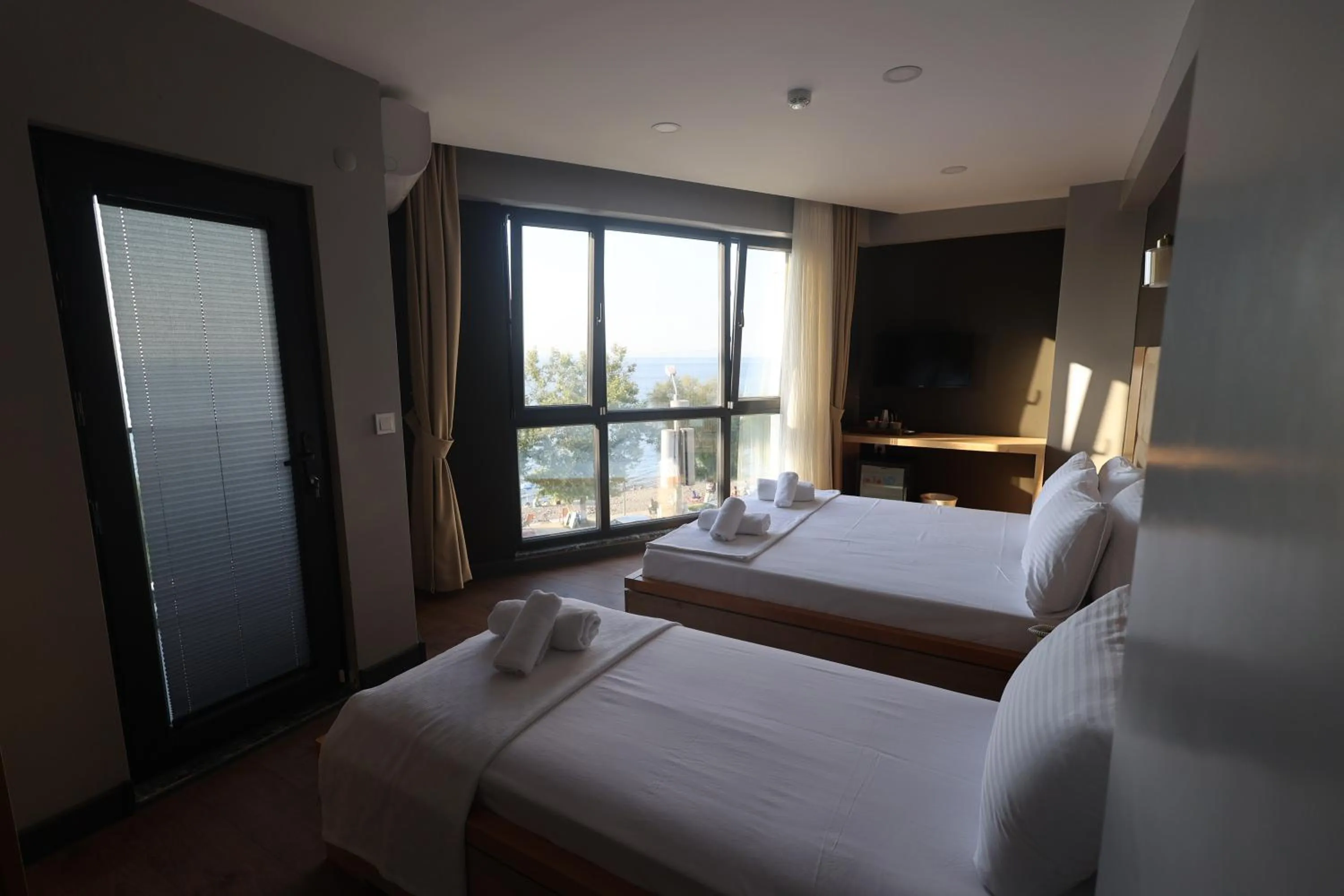 Photo of the whole room, Bed in Taşliman Otel