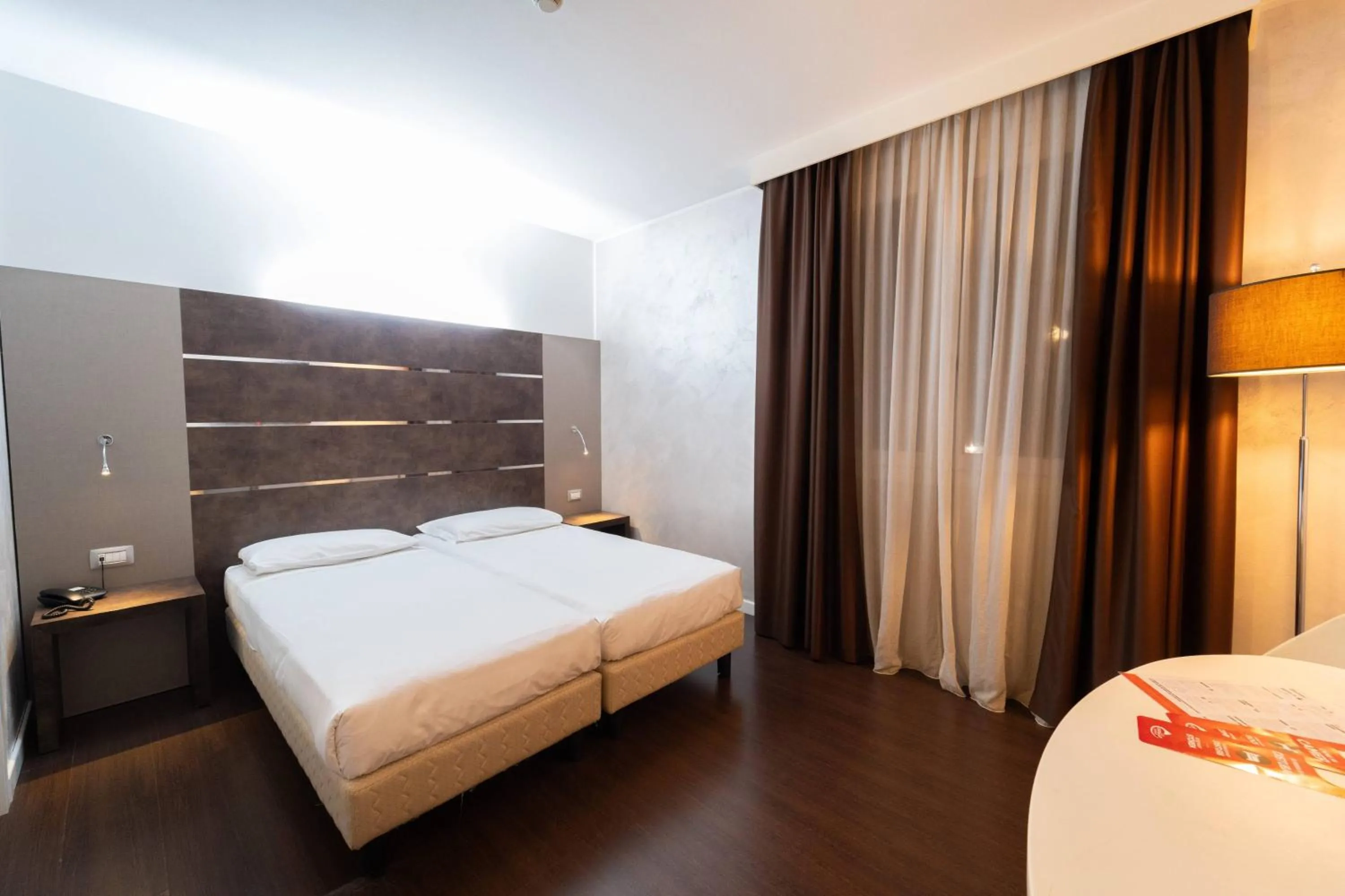 Bedroom, Bed in CAVALLO Hotel Noventa di Piave