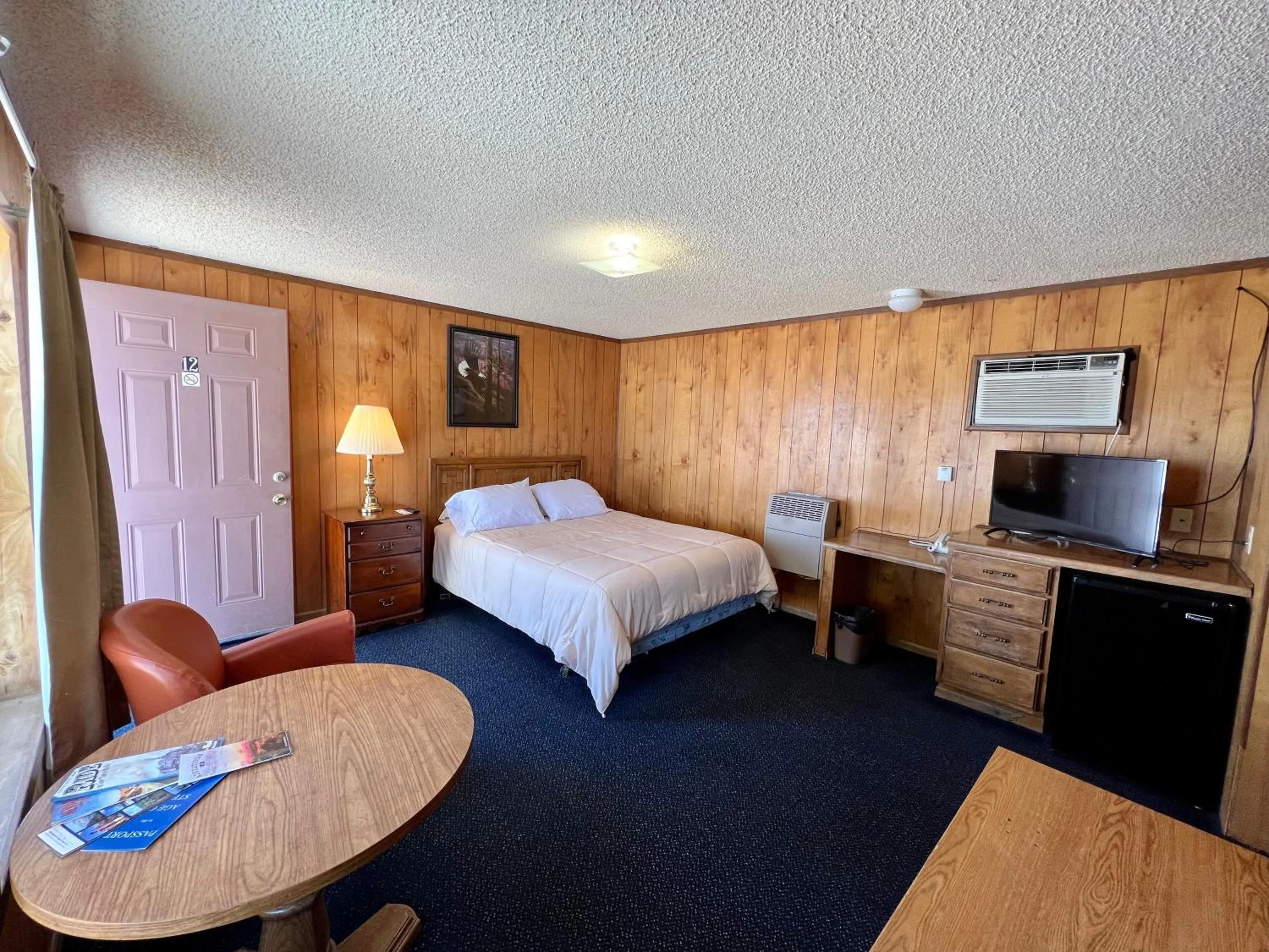 Bed in Border Inn Casino