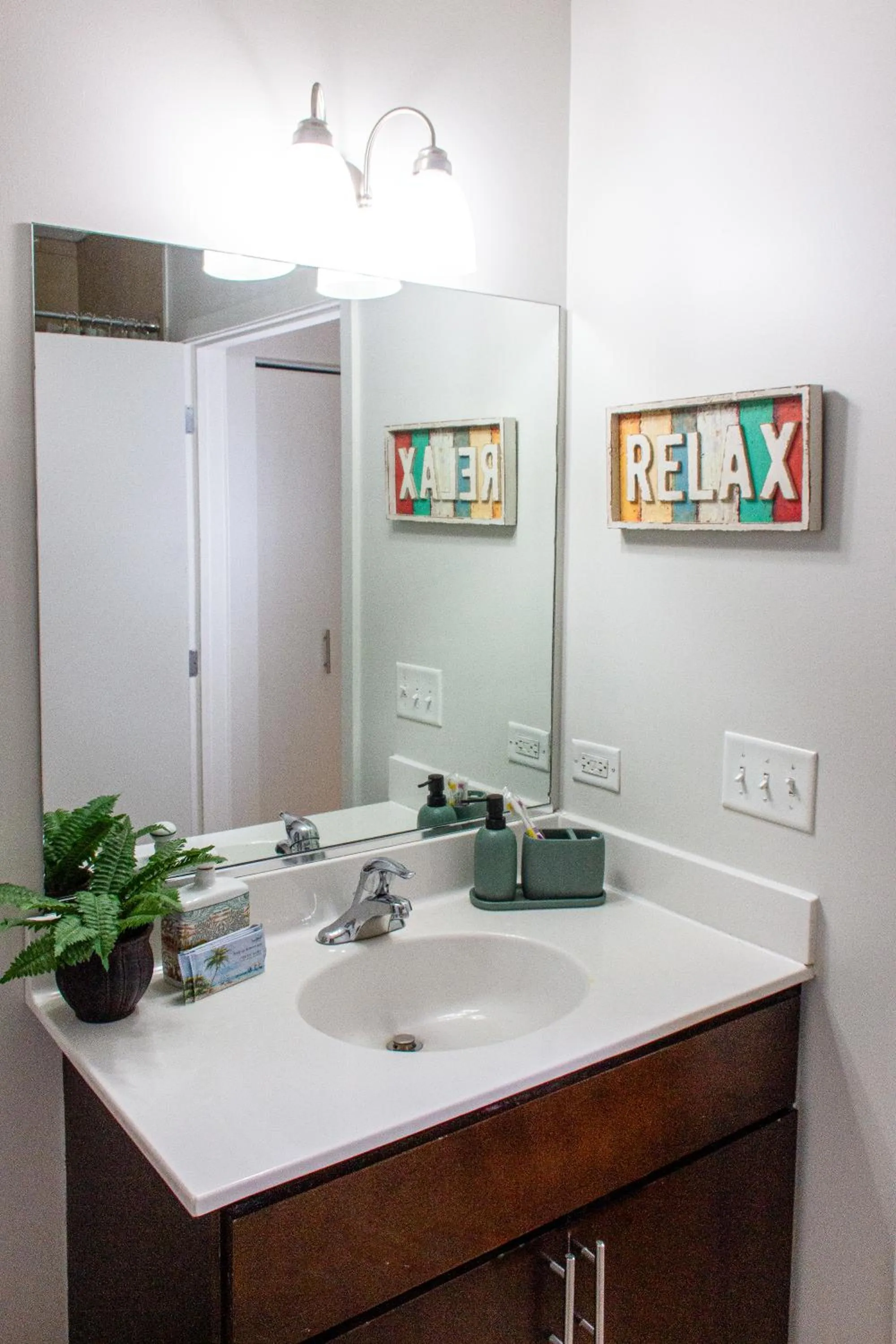 Bathroom in Luxéry Stay Chicago - Themed Units! Close to Downtown, McCormick Place & Wintrust Arena