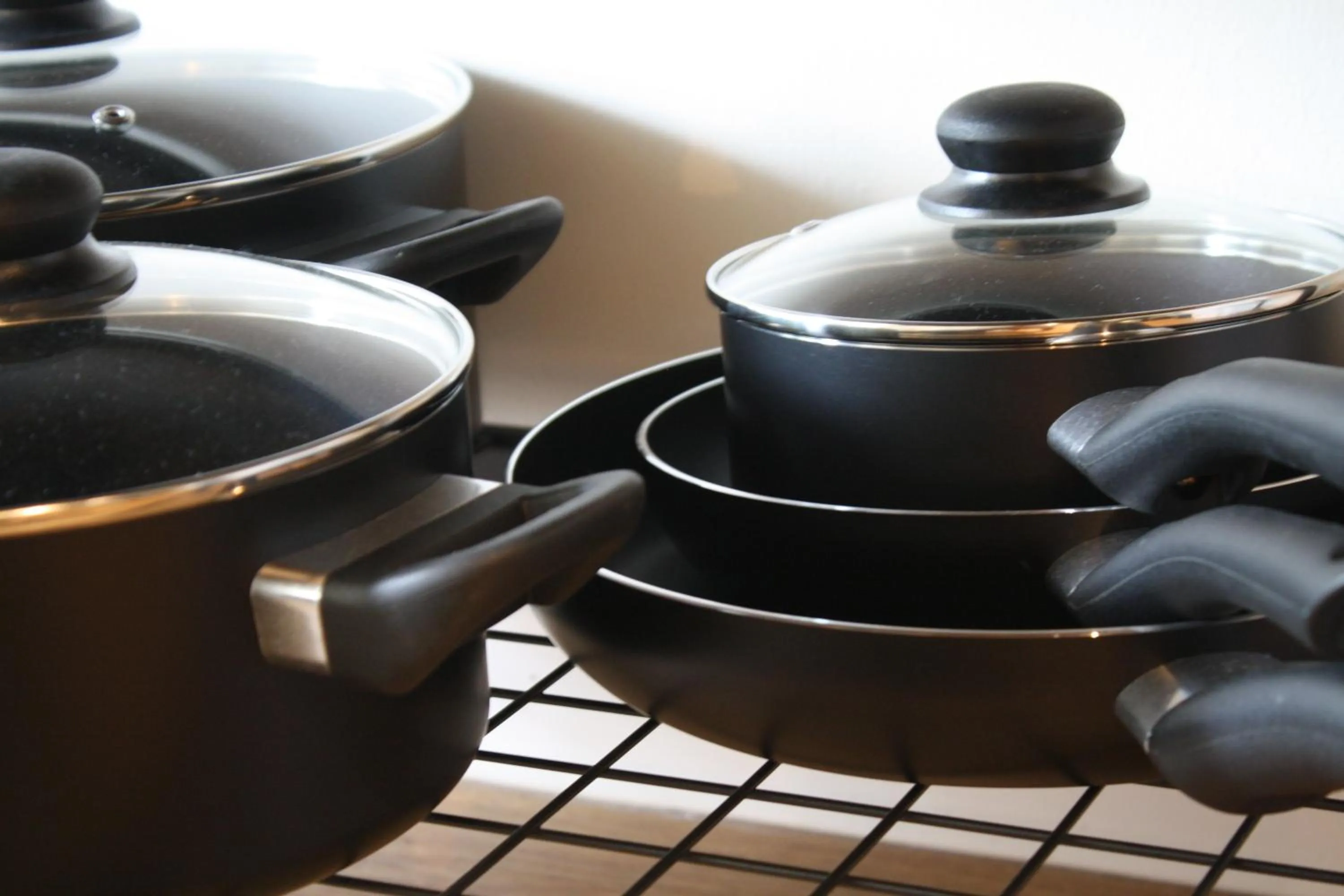 Coffee/tea facilities in Luxéry Stay Chicago - Themed Units! Close to Downtown, McCormick Place & Wintrust Arena