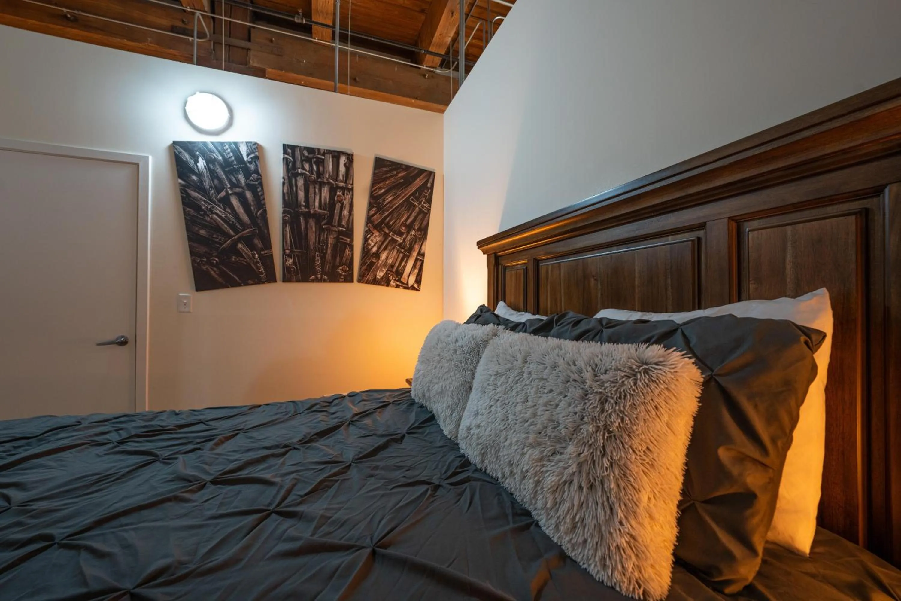 Bedroom, Bed in Luxéry Stay Chicago - Themed Units! Close to Downtown, McCormick Place & Wintrust Arena