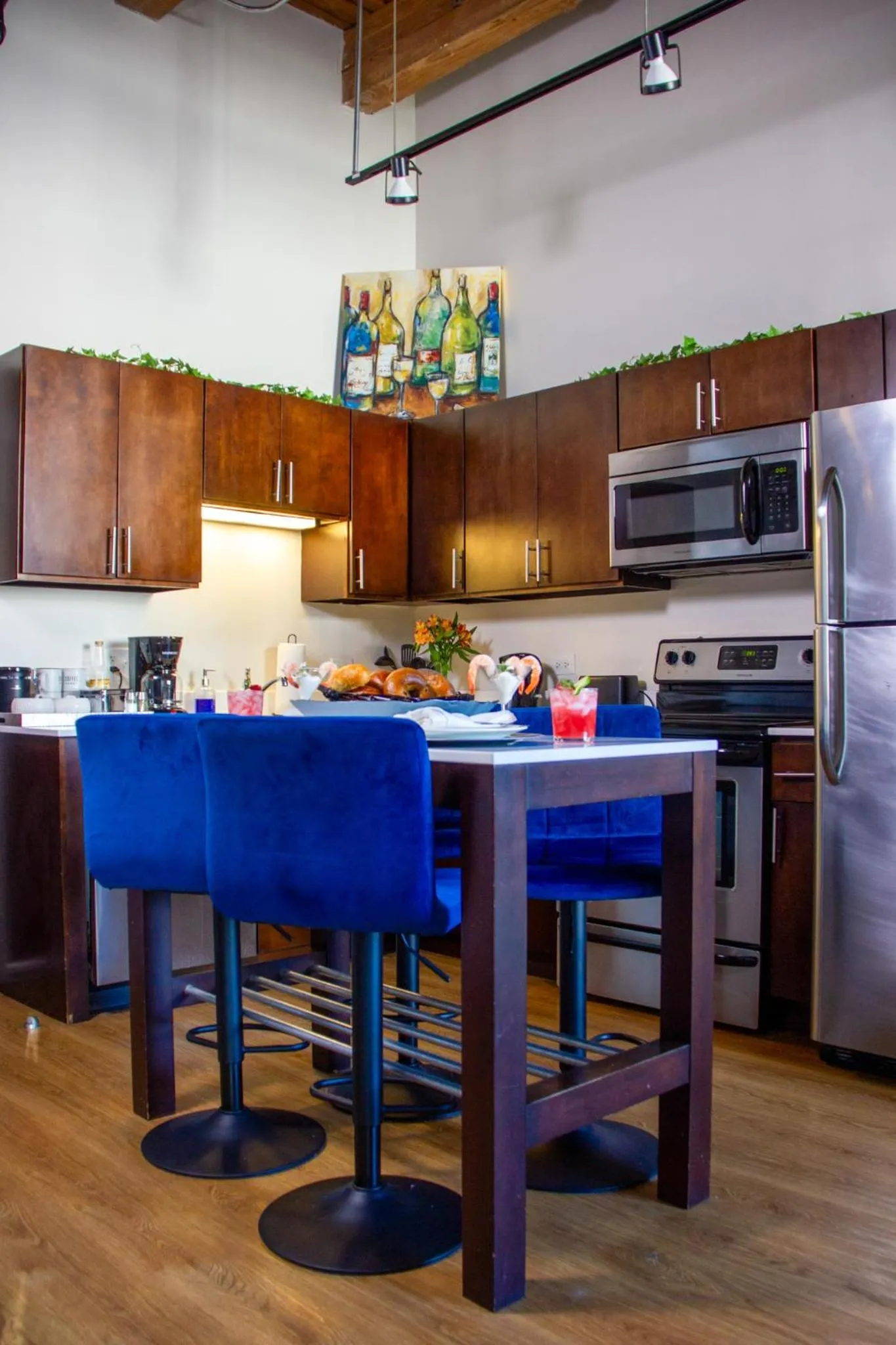 Kitchen or kitchenette in Luxéry Stay Chicago - Themed Units! Close to Downtown, McCormick Place & Wintrust Arena