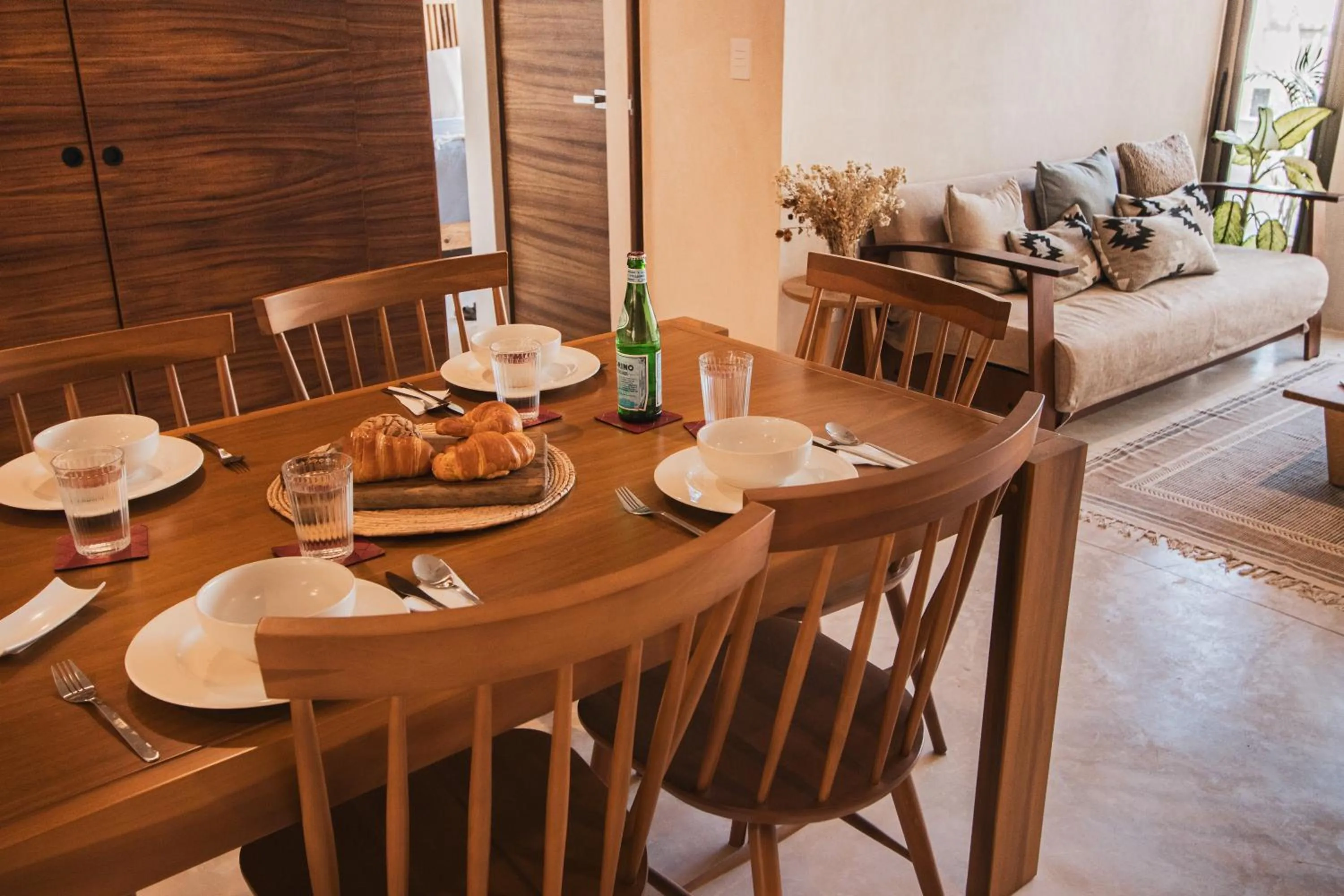 Dining area in Spacious 2BR apt · Wide balcony w/tub & Yoga deck