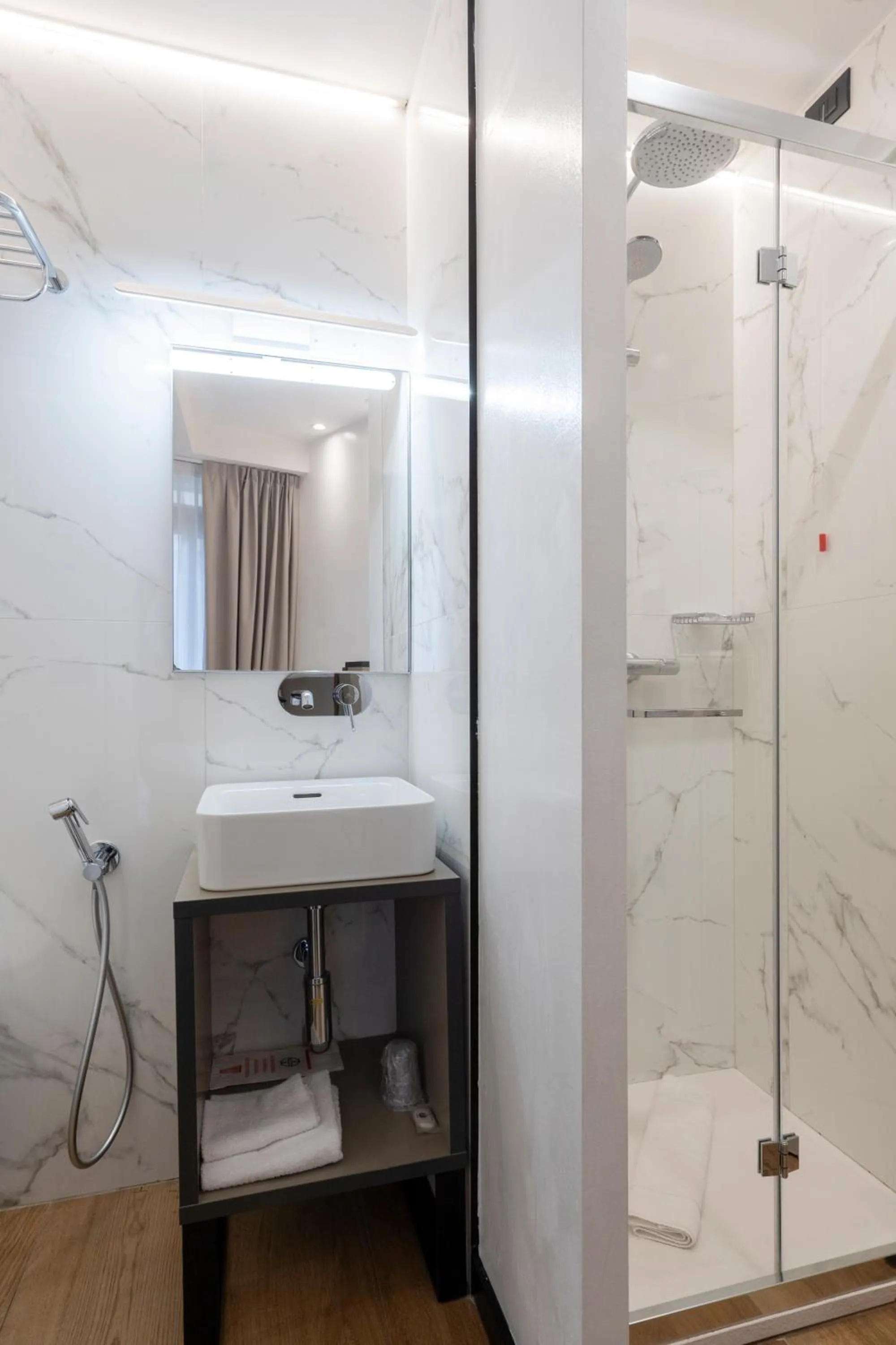 Bathroom in London Hotel