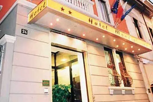 Facade/entrance in Hotel Mondial