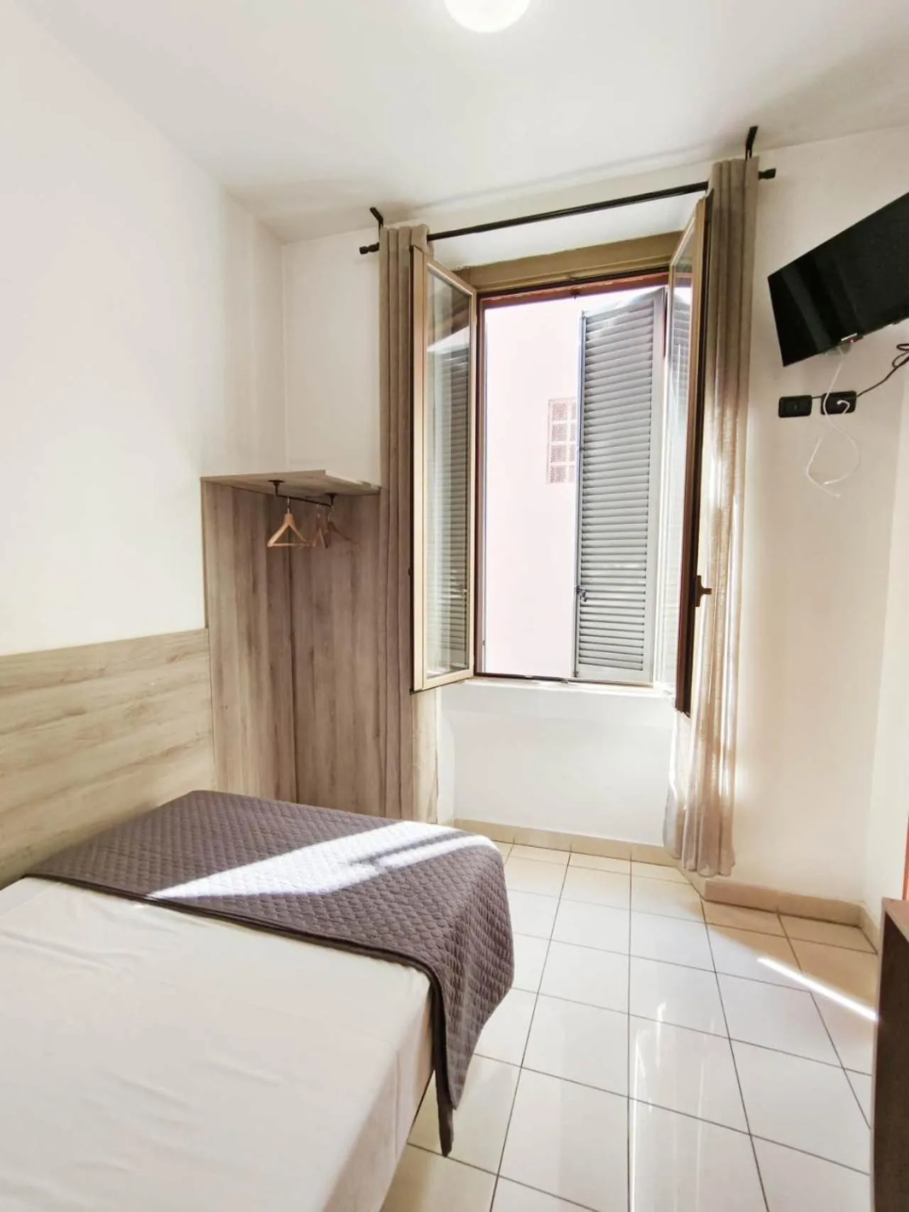 Bed in Hotel Mondial