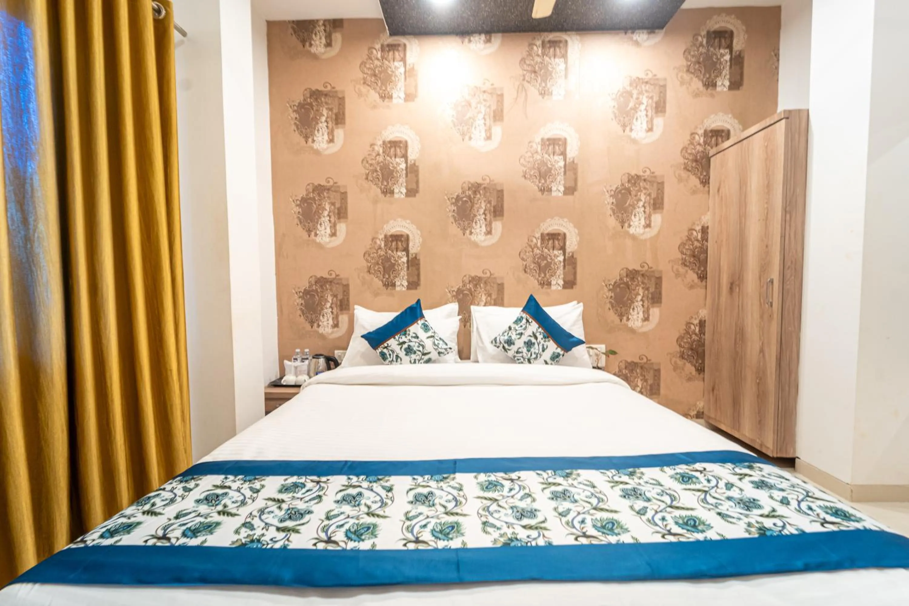 Bedroom, Bed in Strawberry King Resort