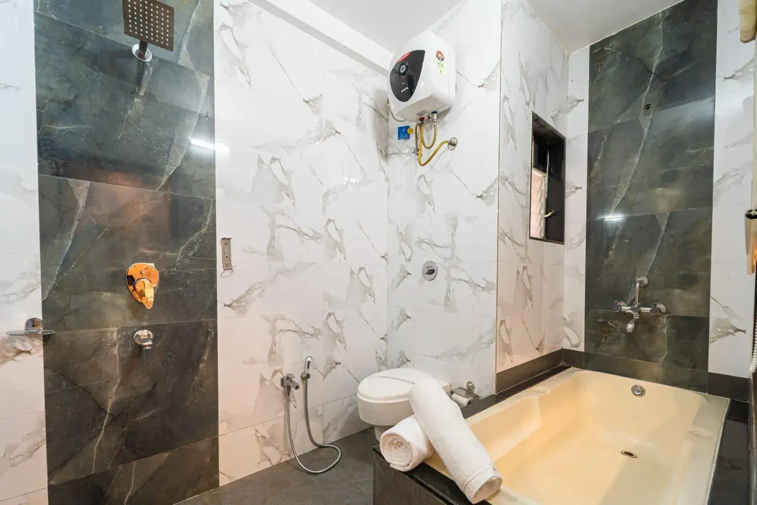 Bath in Strawberry King Resort Bath in Strawberry King Resort