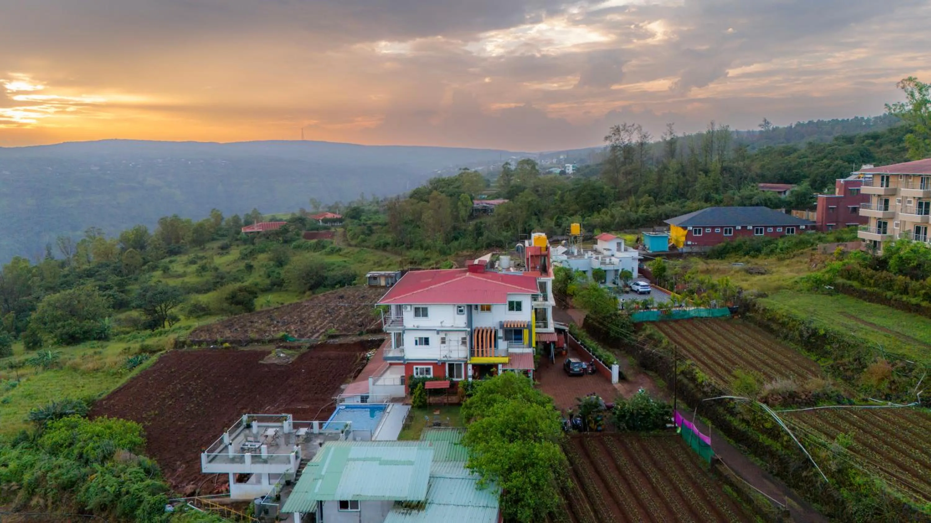 Strawberry King Resort