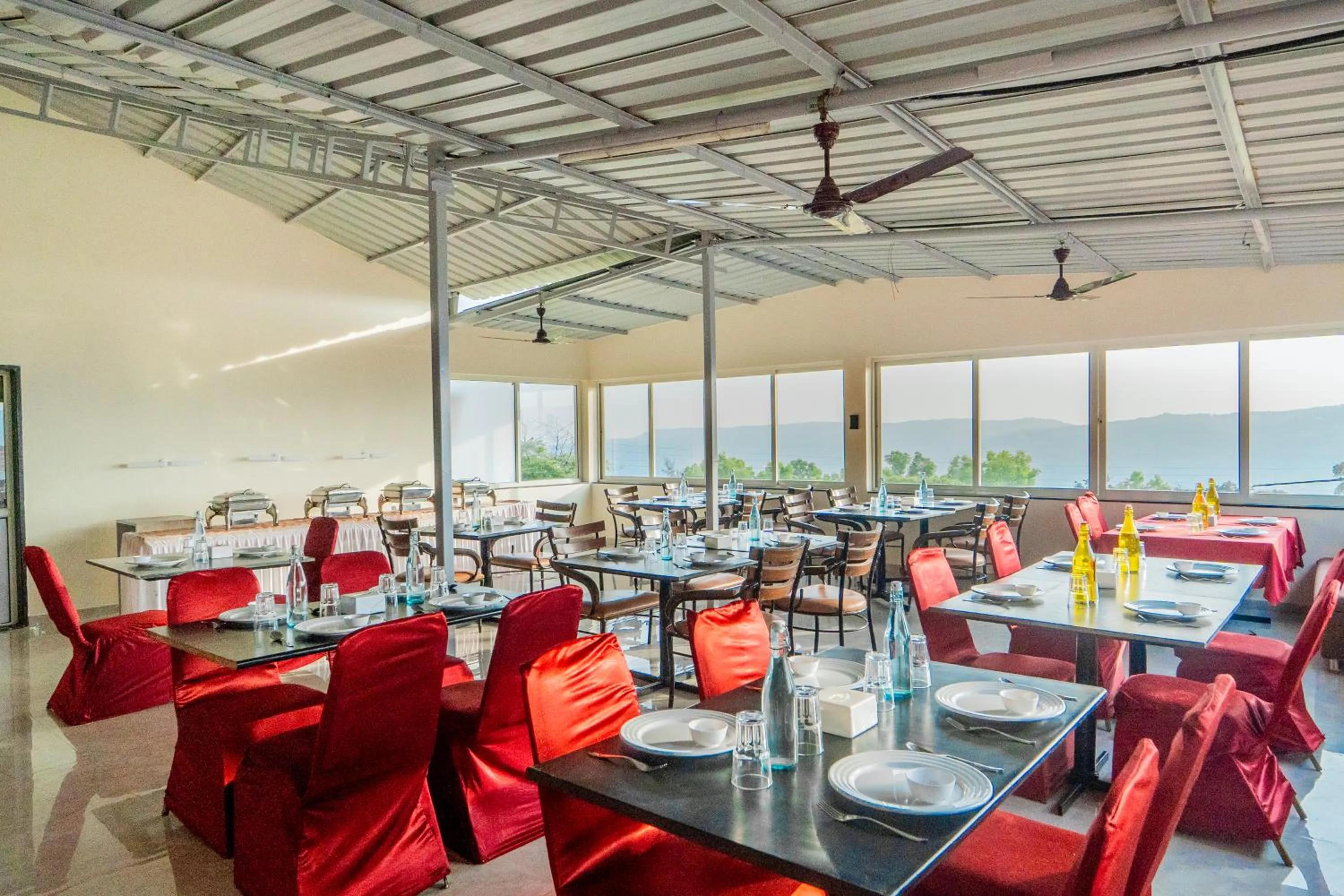 Restaurant/places to eat in Strawberry King Resort