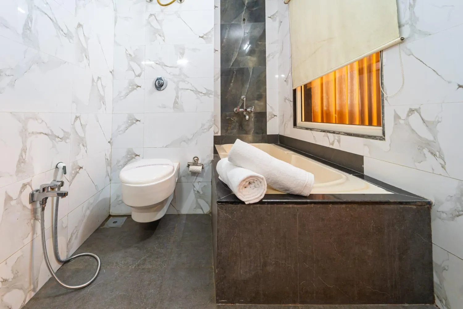 Bath in Strawberry King Resort