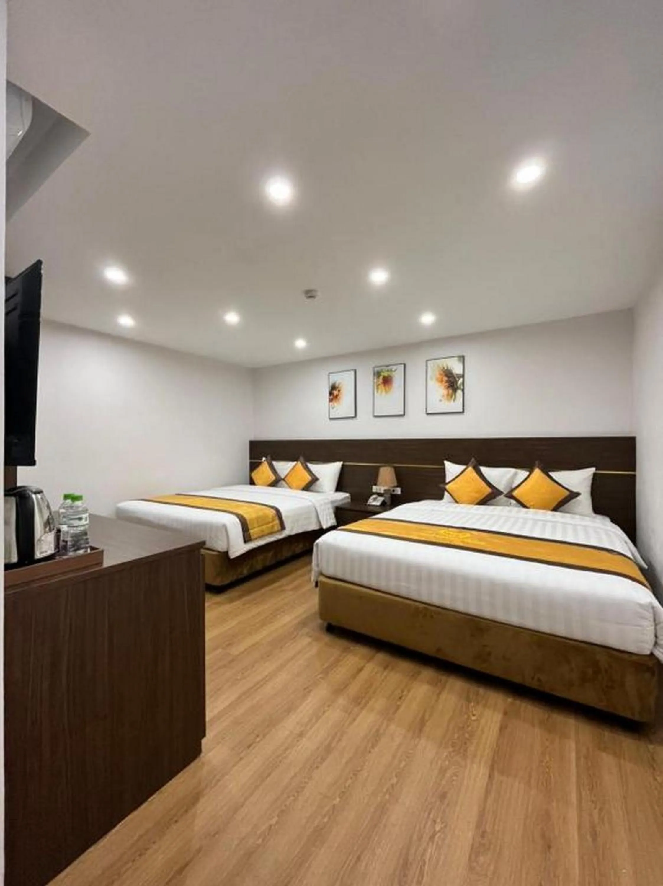 Bed in H&T Luxury Hotel