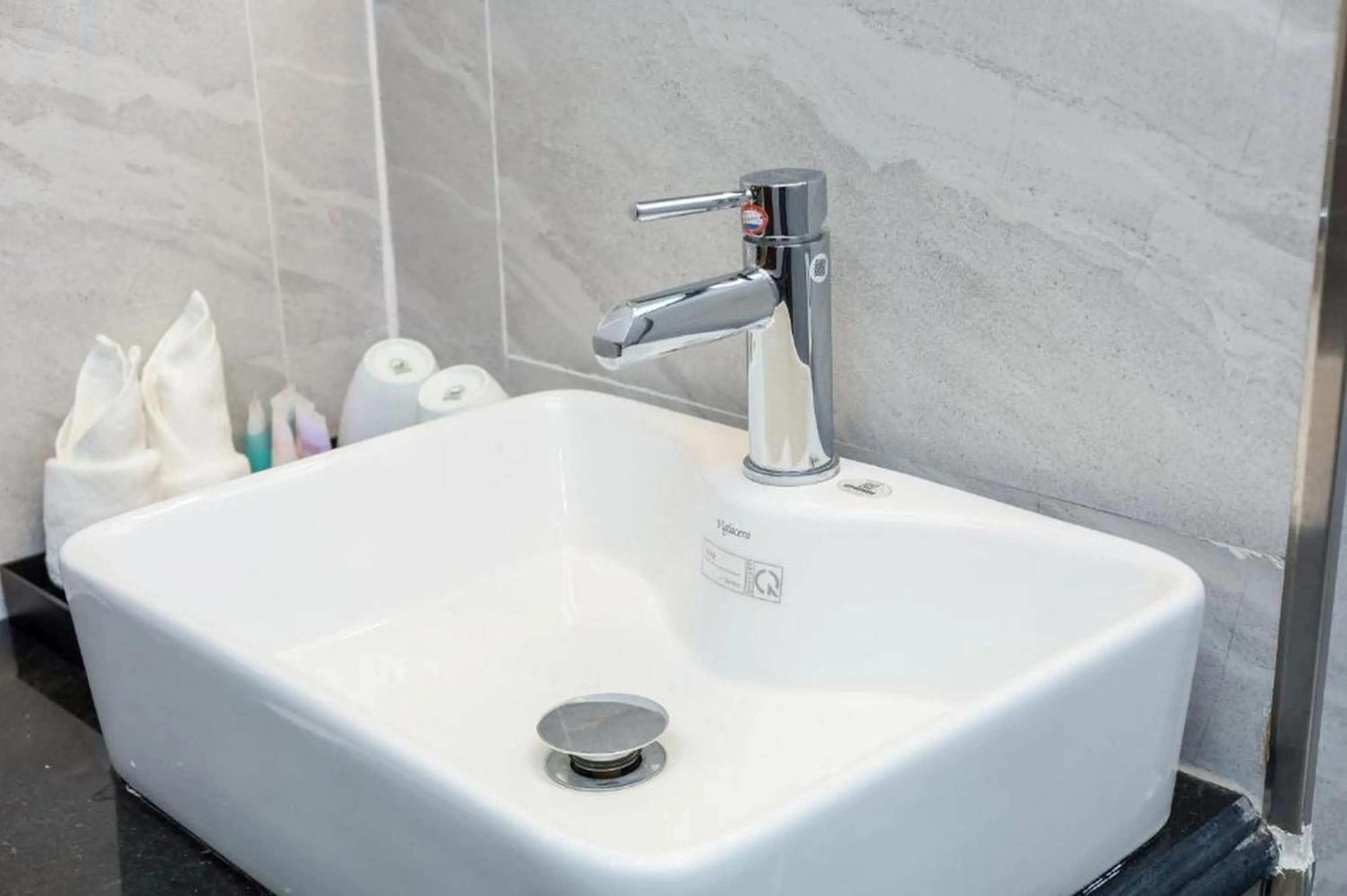 Bathroom in H&T Luxury Hotel