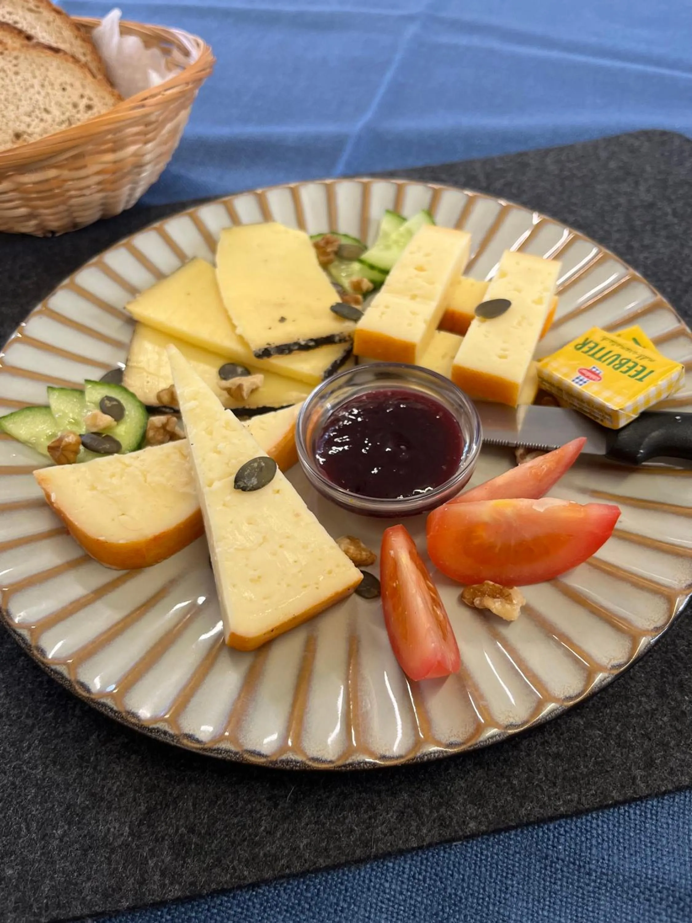 Restaurant/places to eat in Hotel Altneudörflerhof