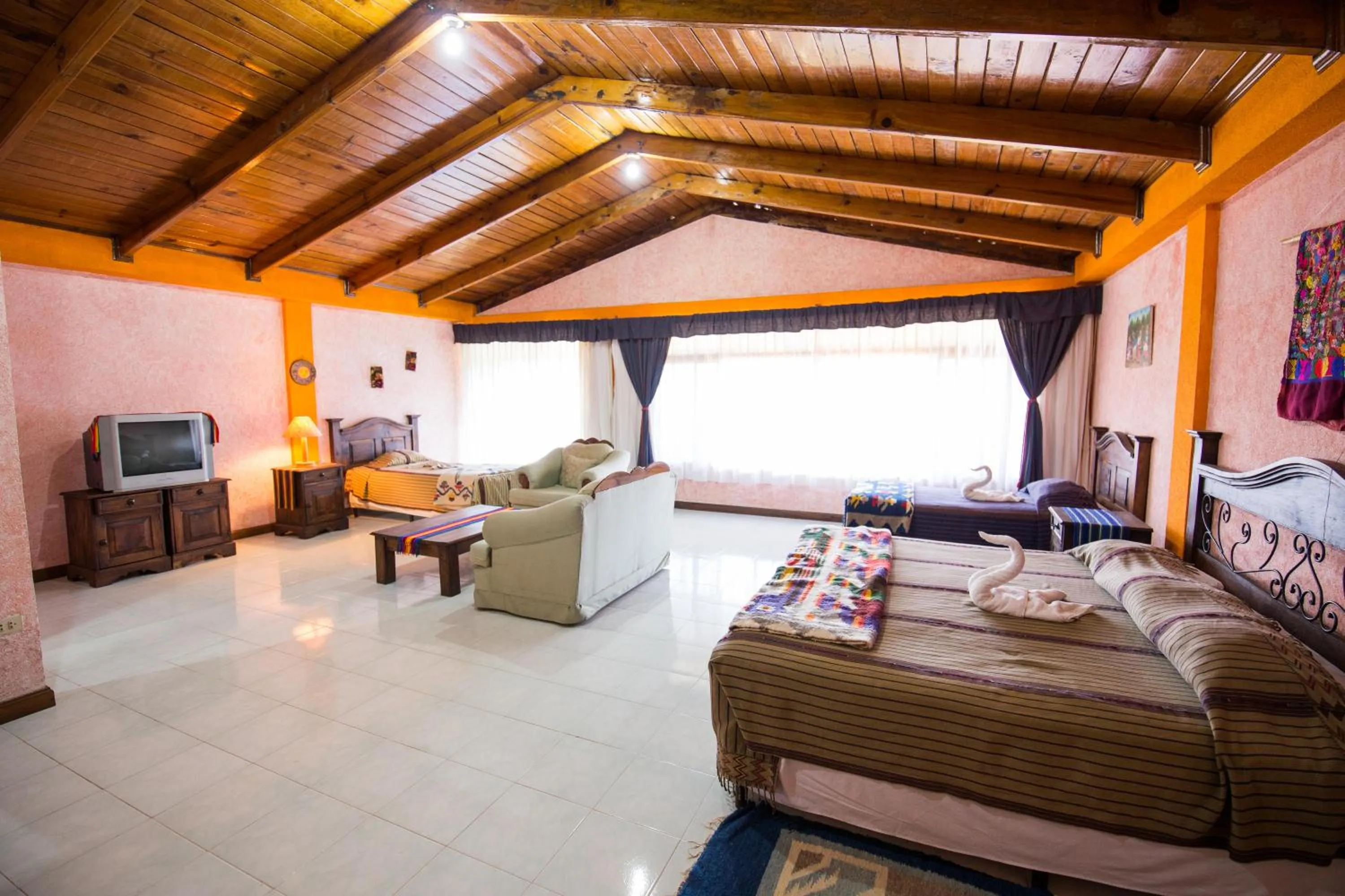 Family in Hotel Tiosh Abaj