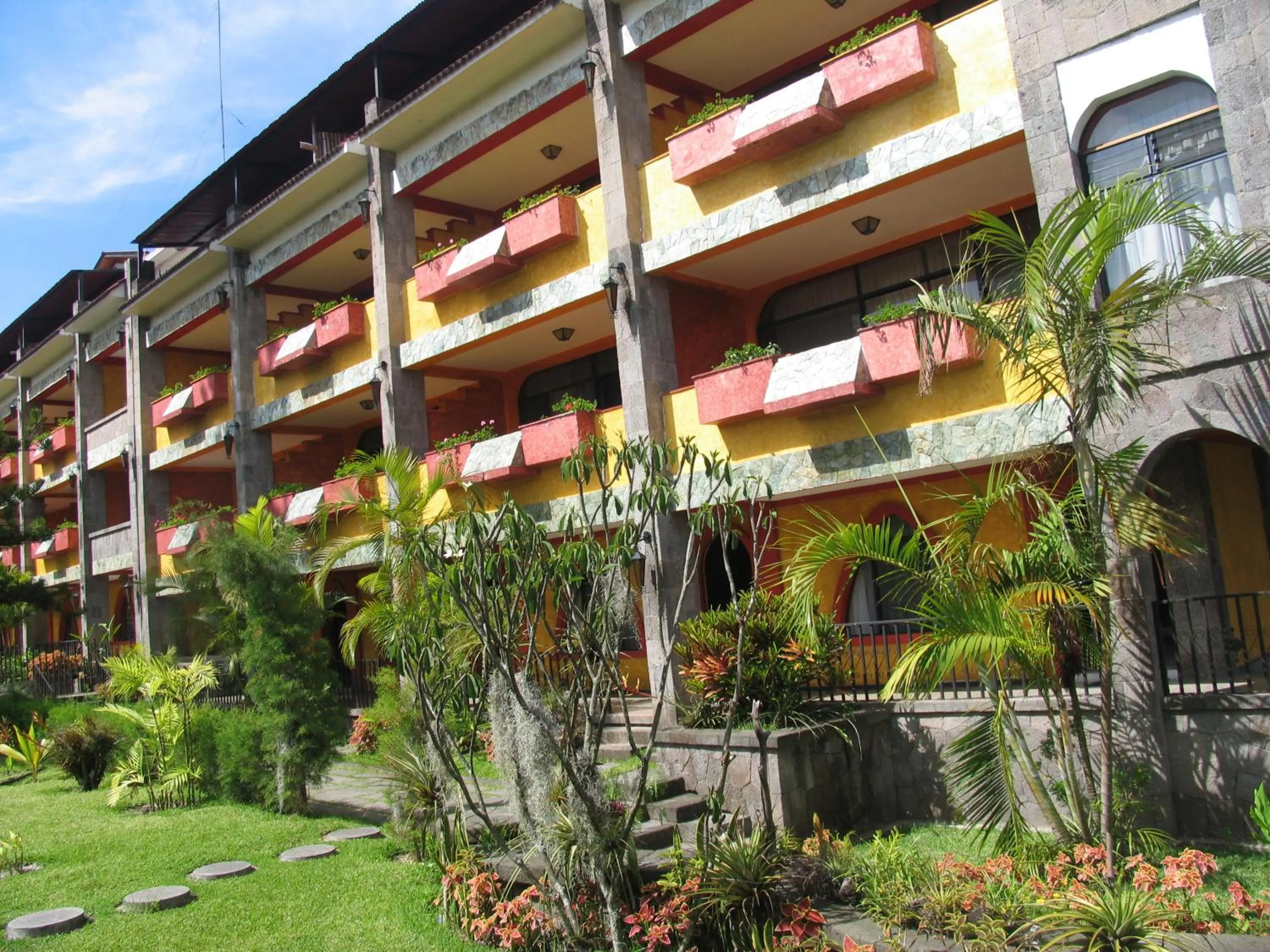 Facade/entrance in Hotel Tiosh Abaj