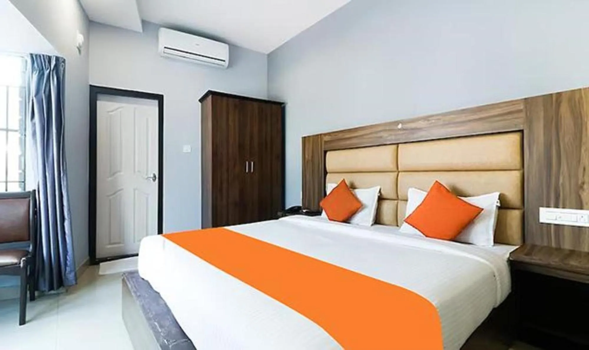 Bed in Queens Residency - Kochi