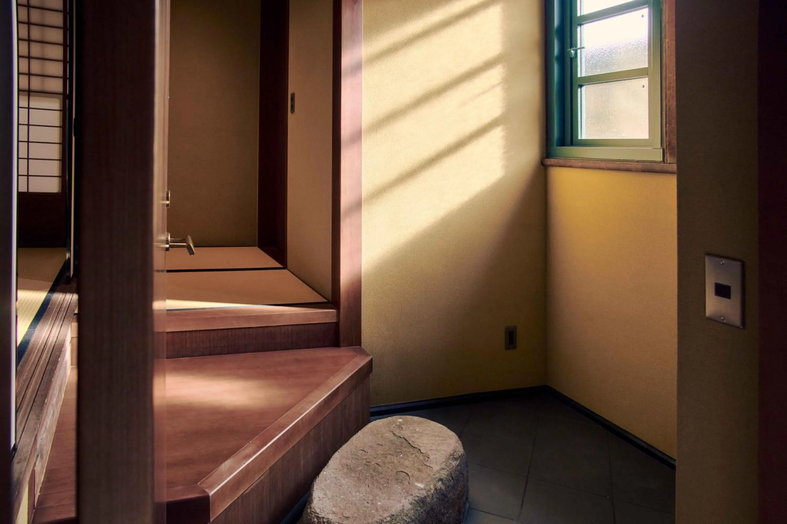 Photo of the whole room, Bed in Marufukuro