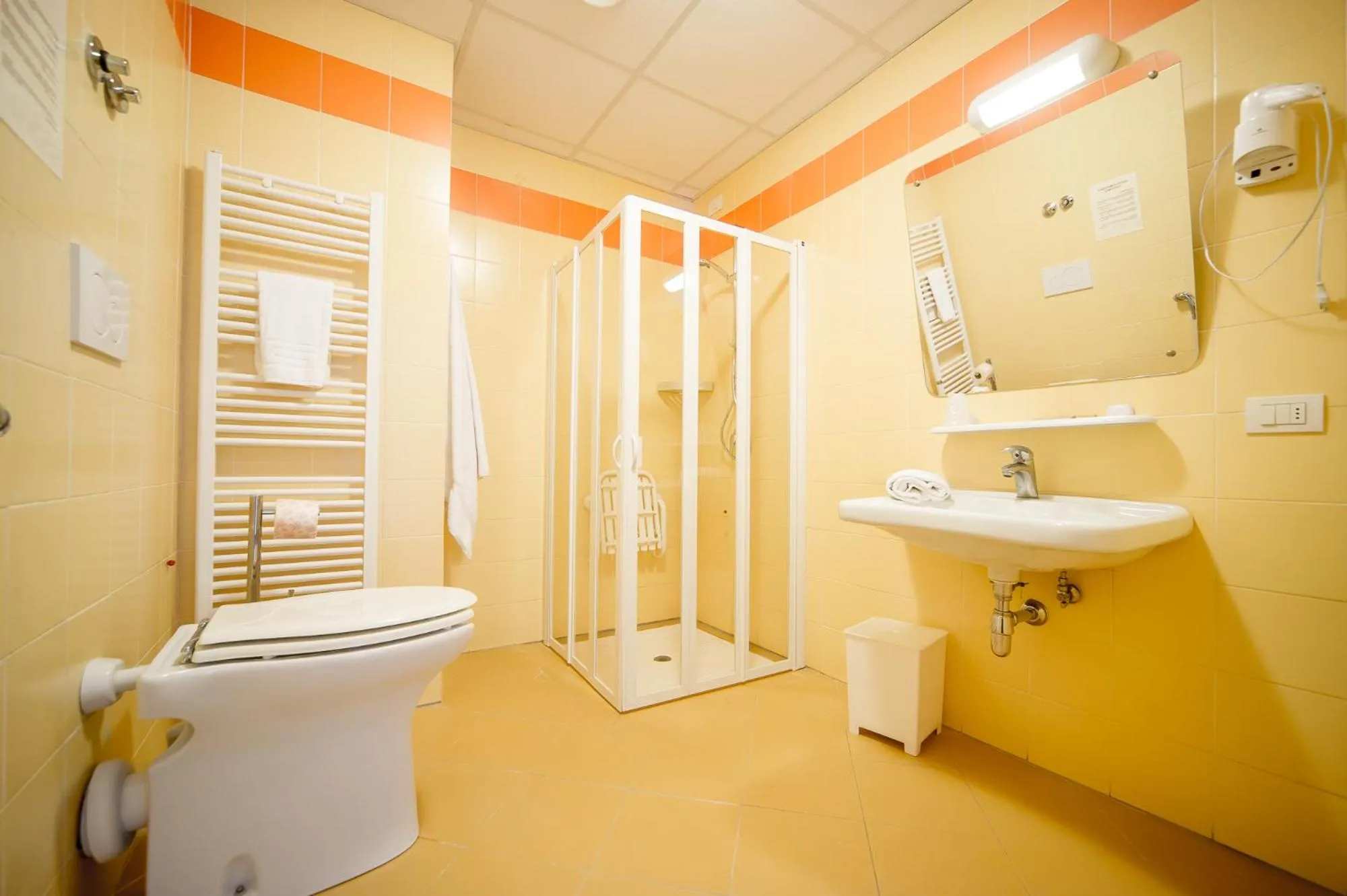 Shower in Hotel Foresteria