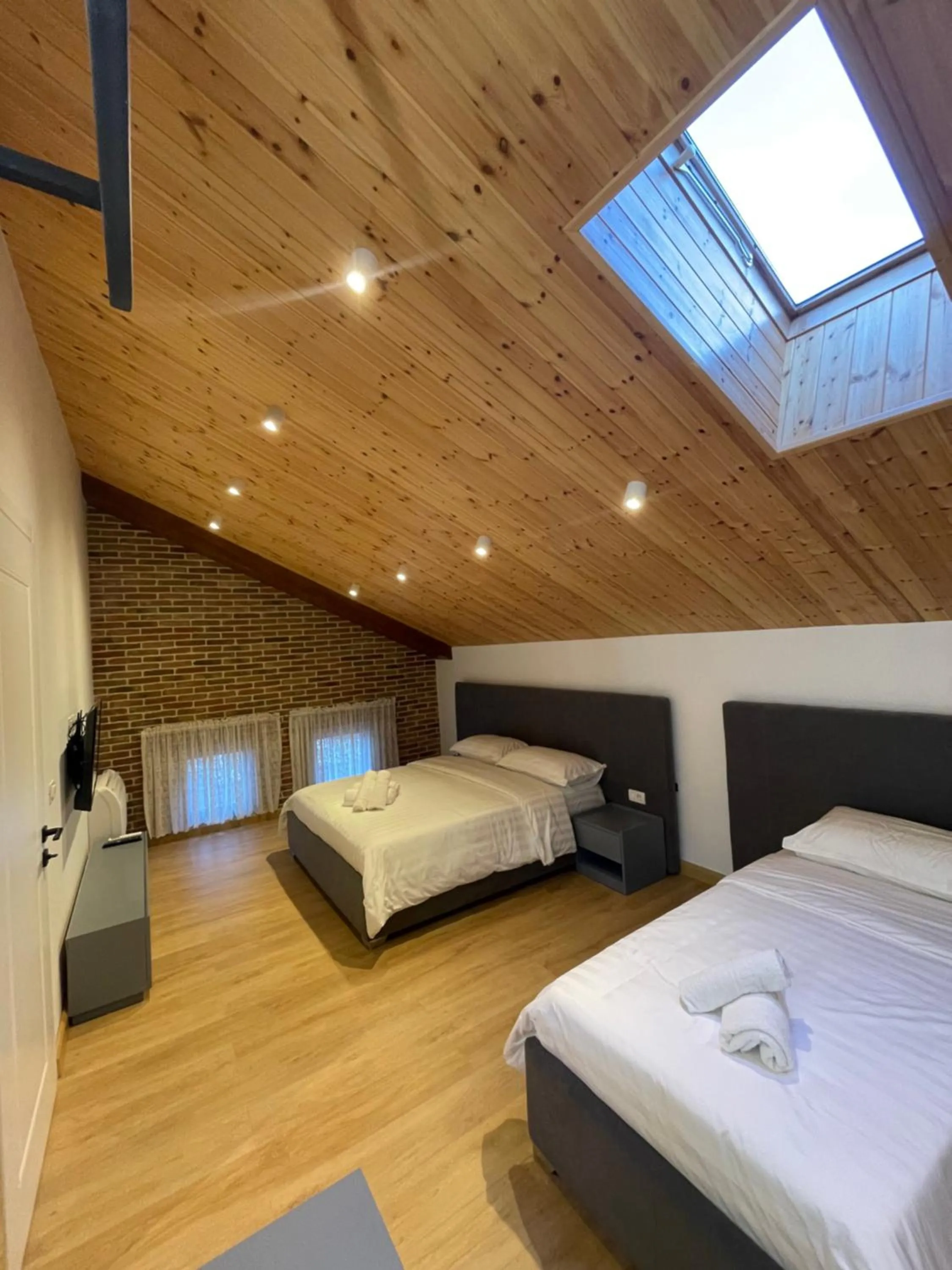Bed in Bujtina Apsus