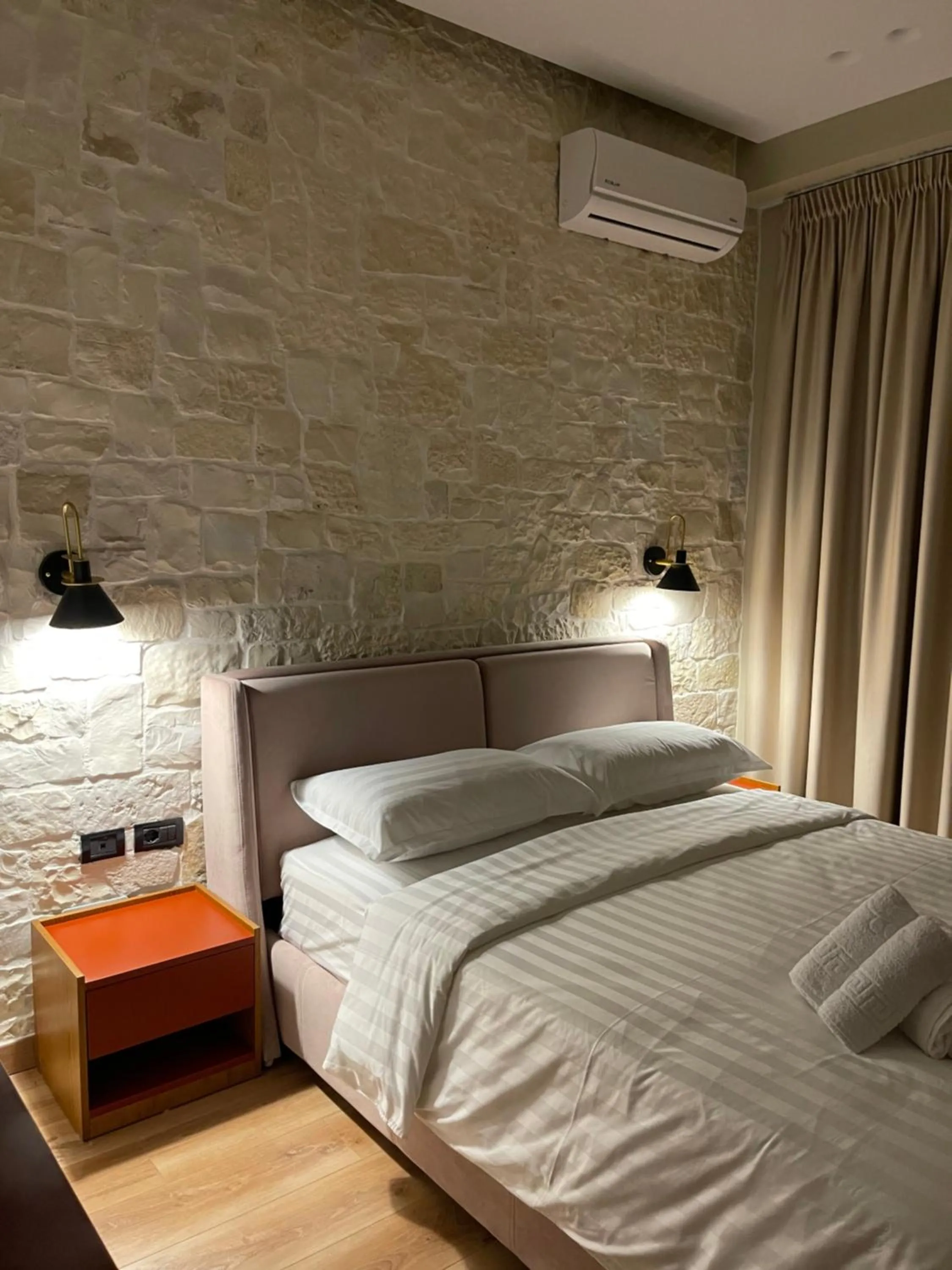 Bed in Bujtina Apsus