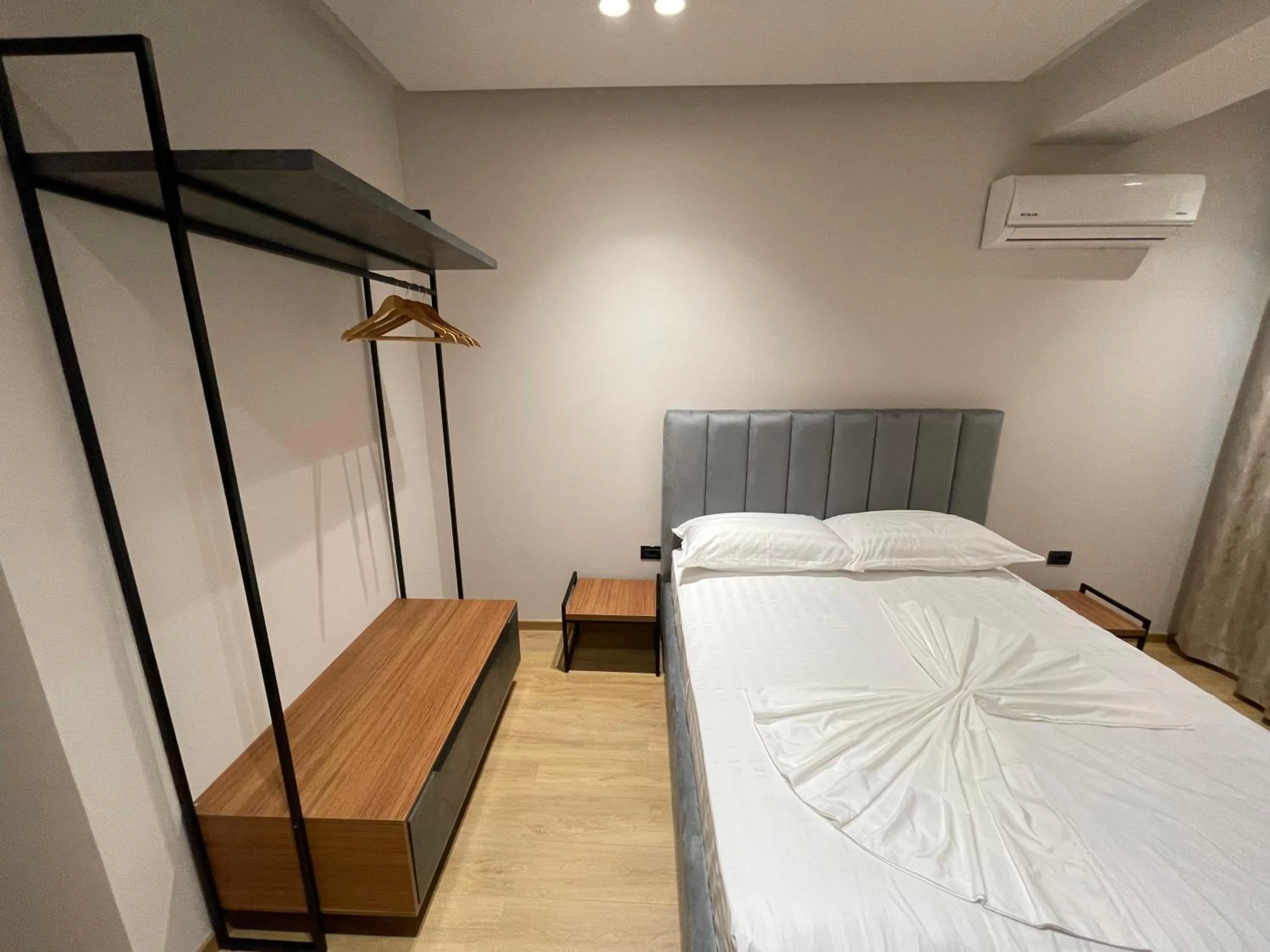Bed in Bujtina Apsus