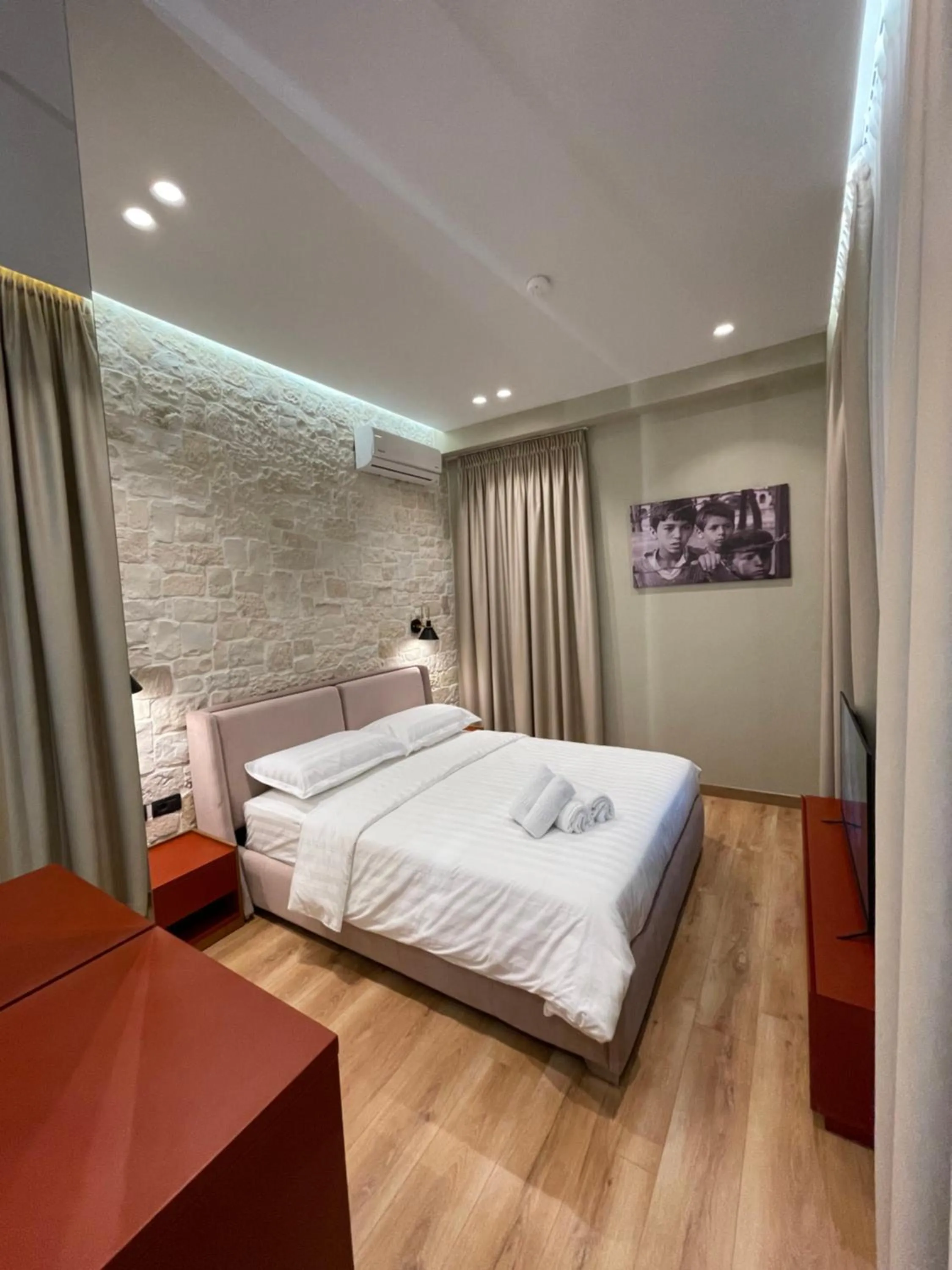 Bed in Bujtina Apsus