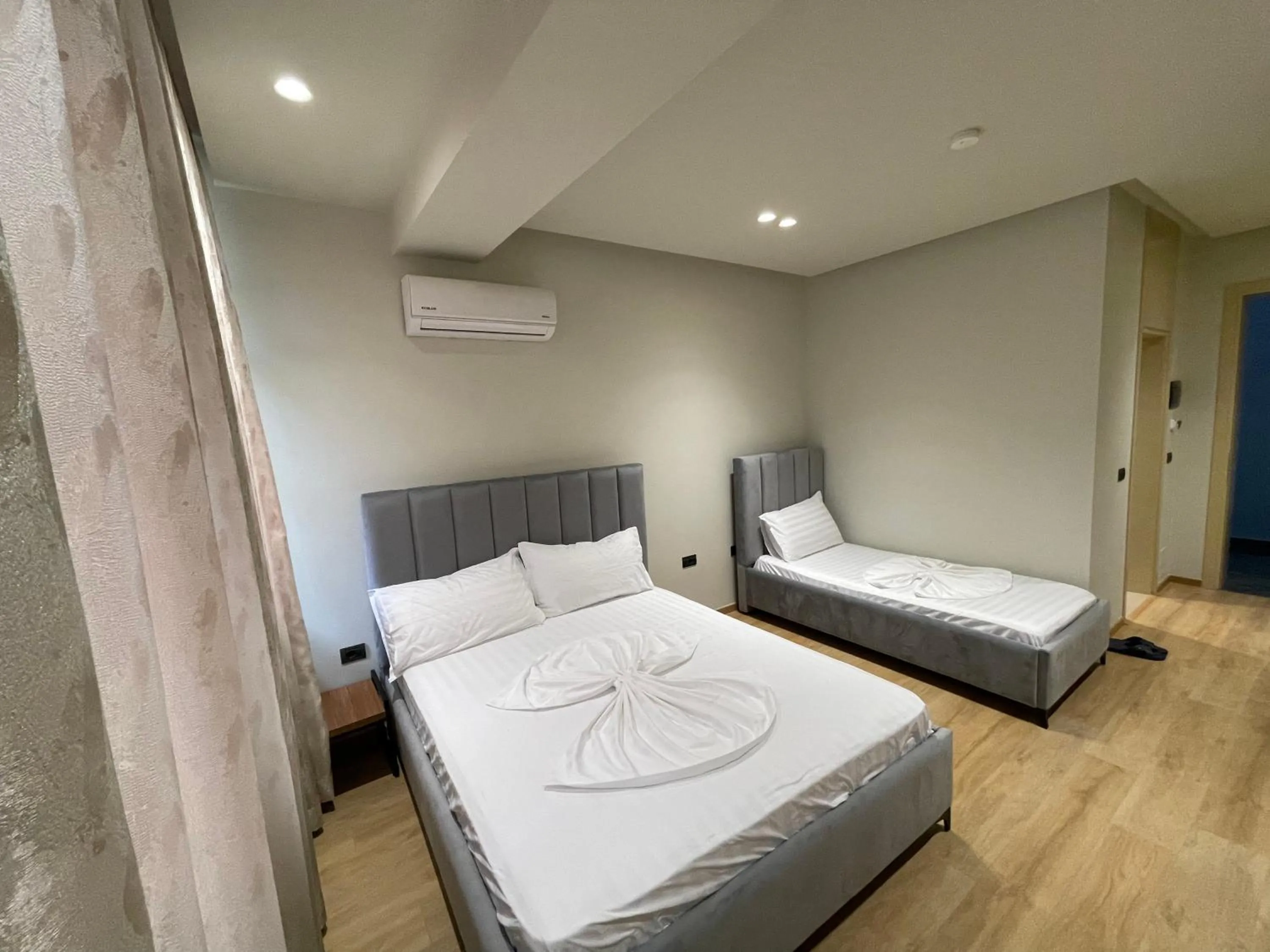 Bed in Bujtina Apsus