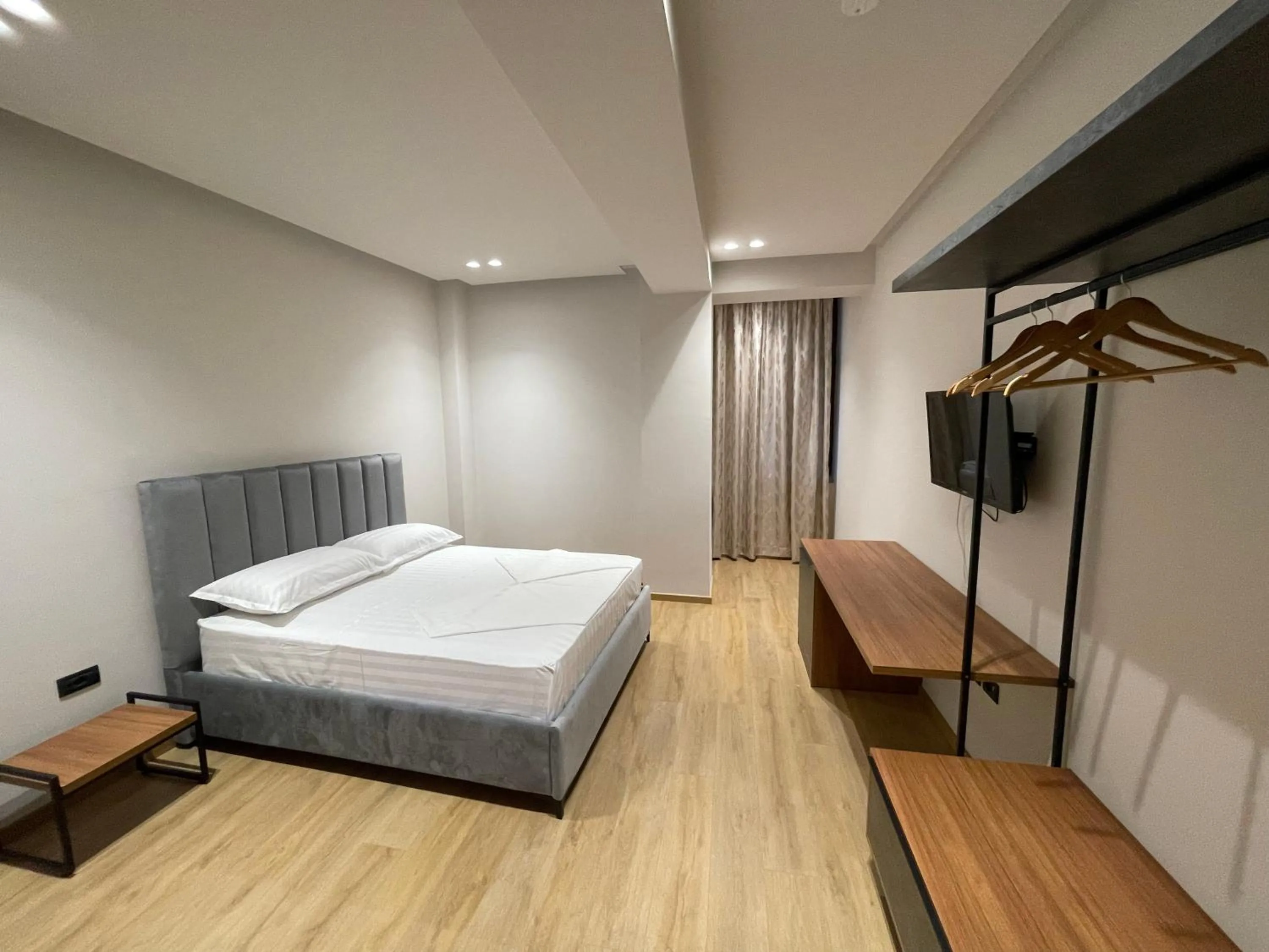 Bed in Bujtina Apsus