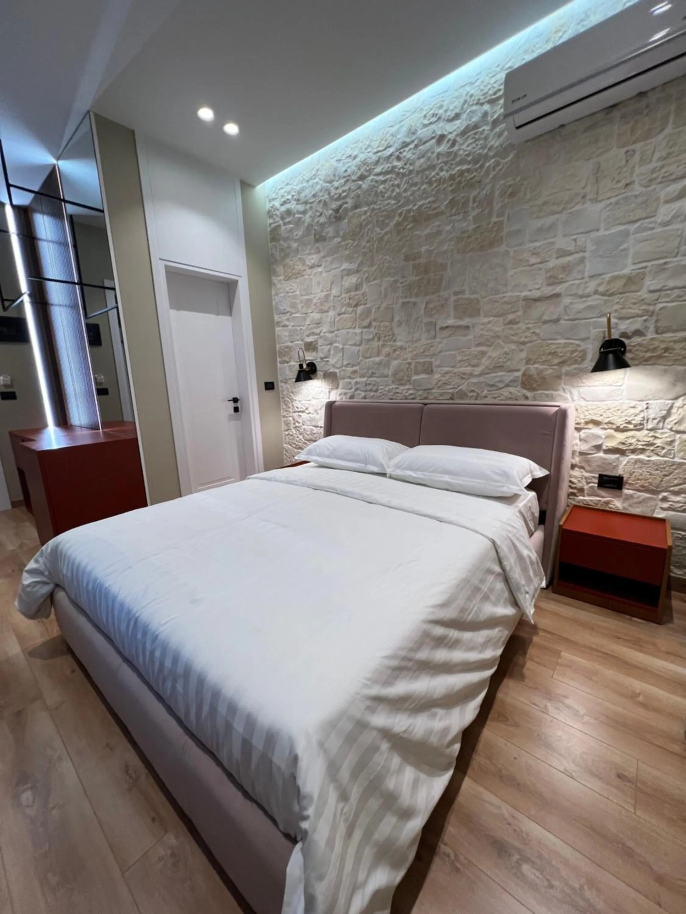 Bed in Bujtina Apsus
