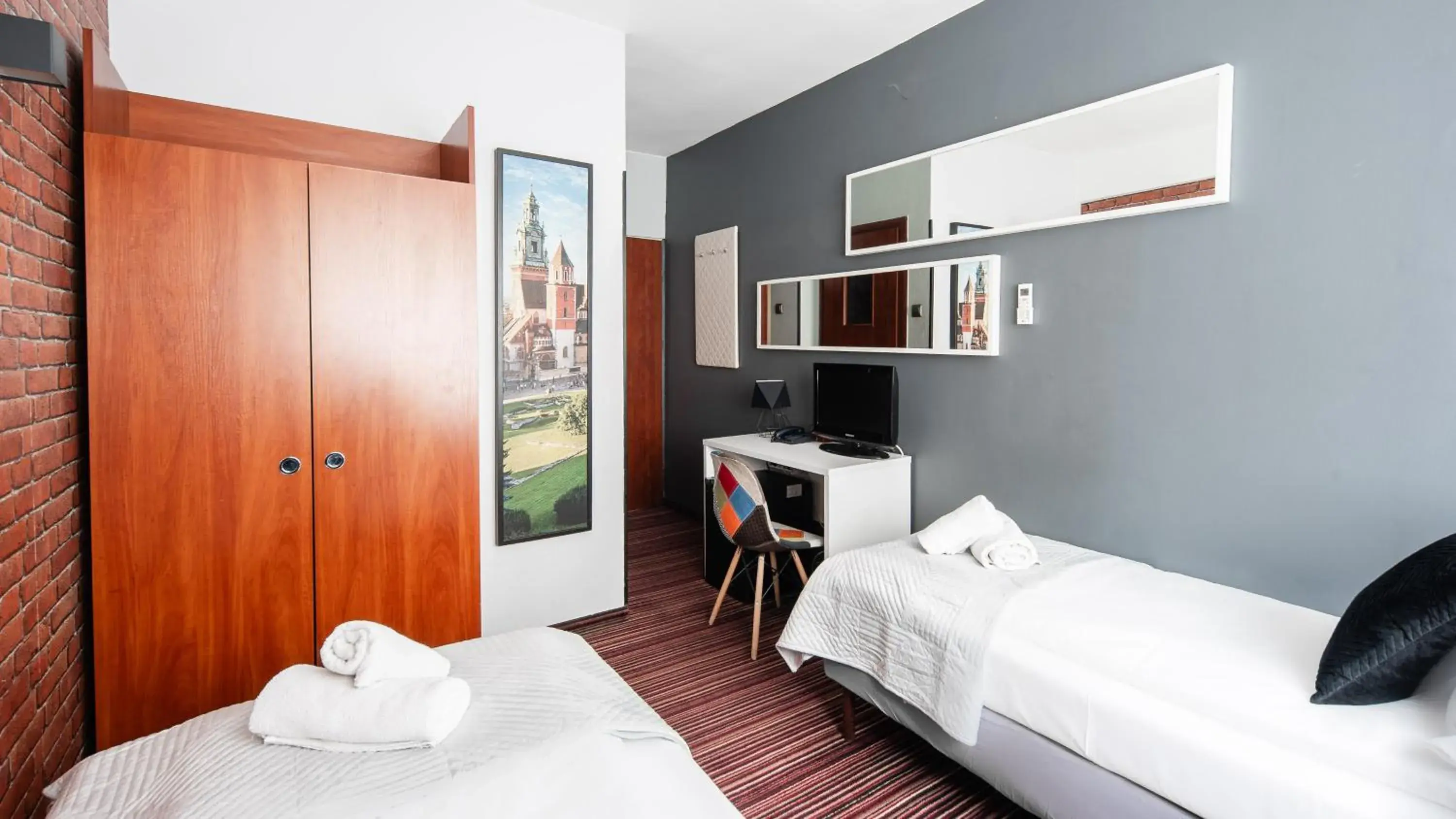 Photo of the whole room, Bed in Hotel Delta Photo of the whole room, Bed in Hotel Delta