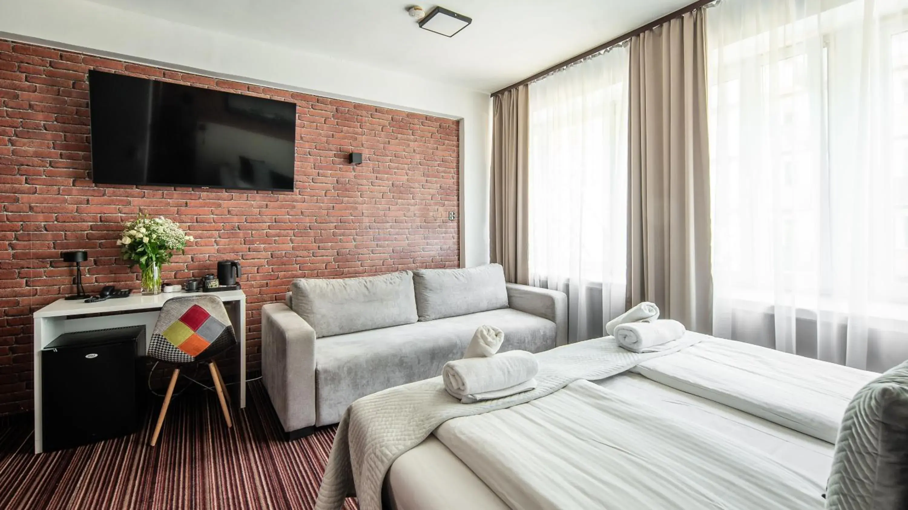 Photo of the whole room, Bed in Hotel Delta Photo of the whole room, Bed in Hotel Delta