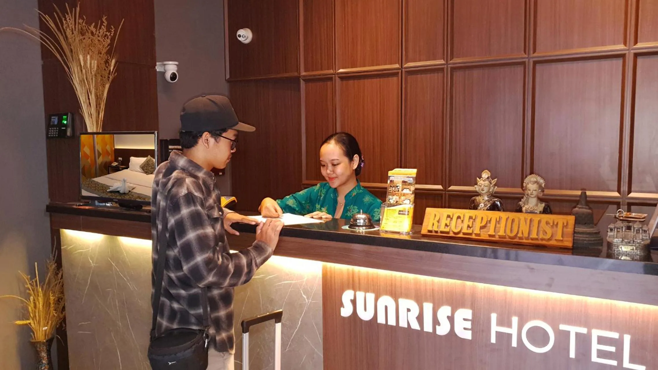 Lobby or reception in Sunrise Hotel Jogja